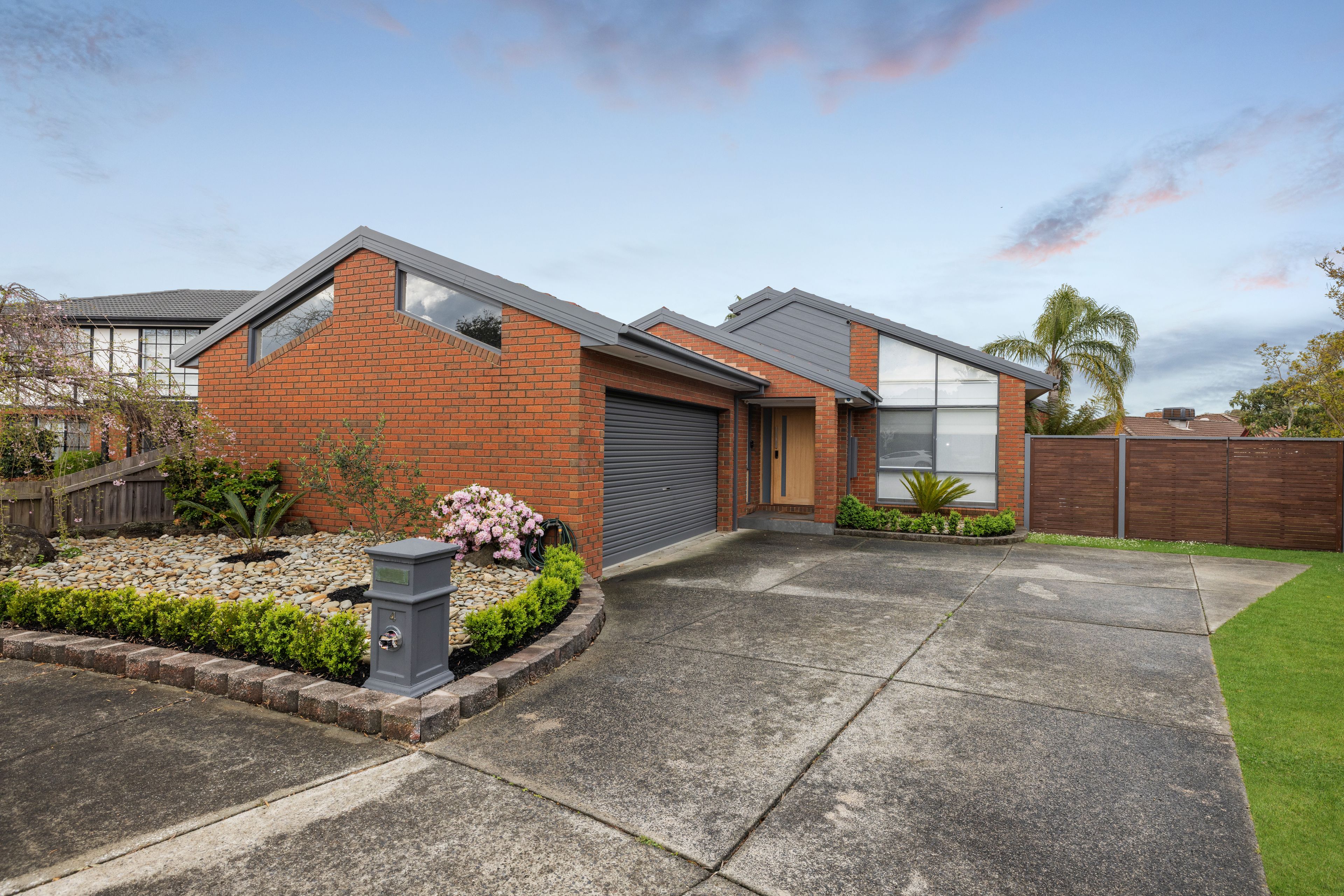 4 Pimelia Court, Rowville, VIC 3178