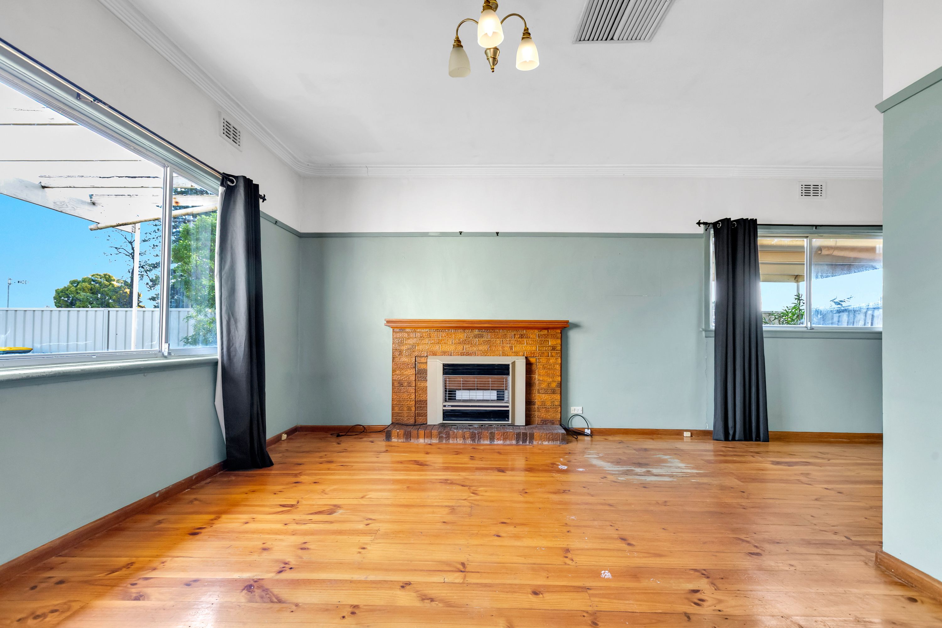 122 Burrows Street — photo 3 of 17