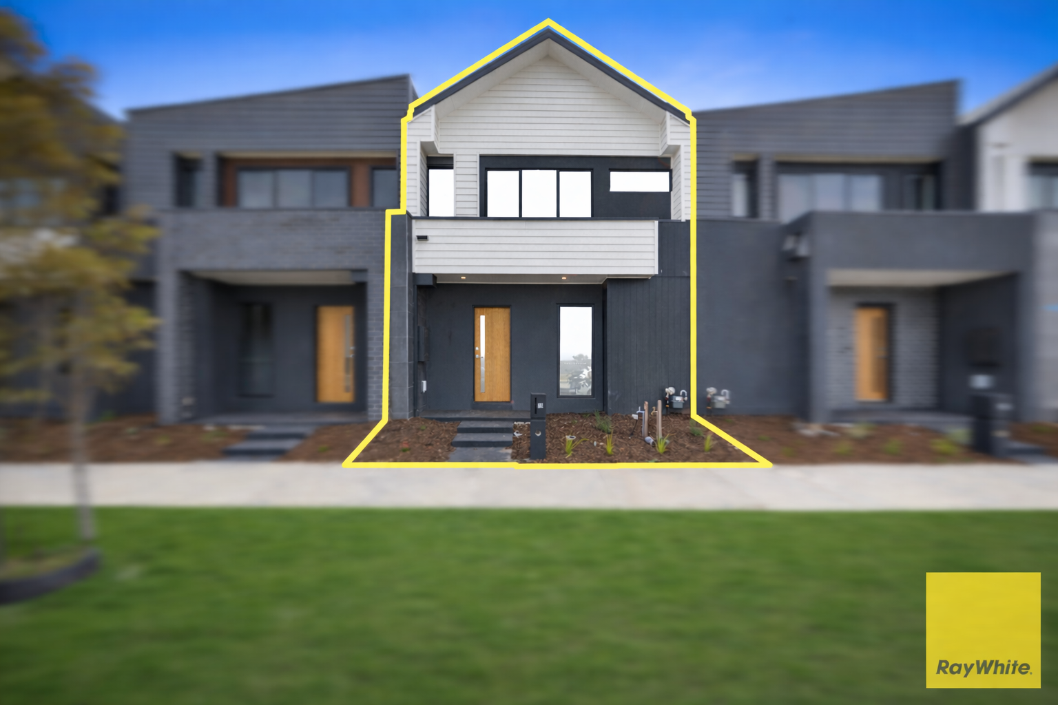 25 Irvington Road, MANOR LAKES, VIC 3024