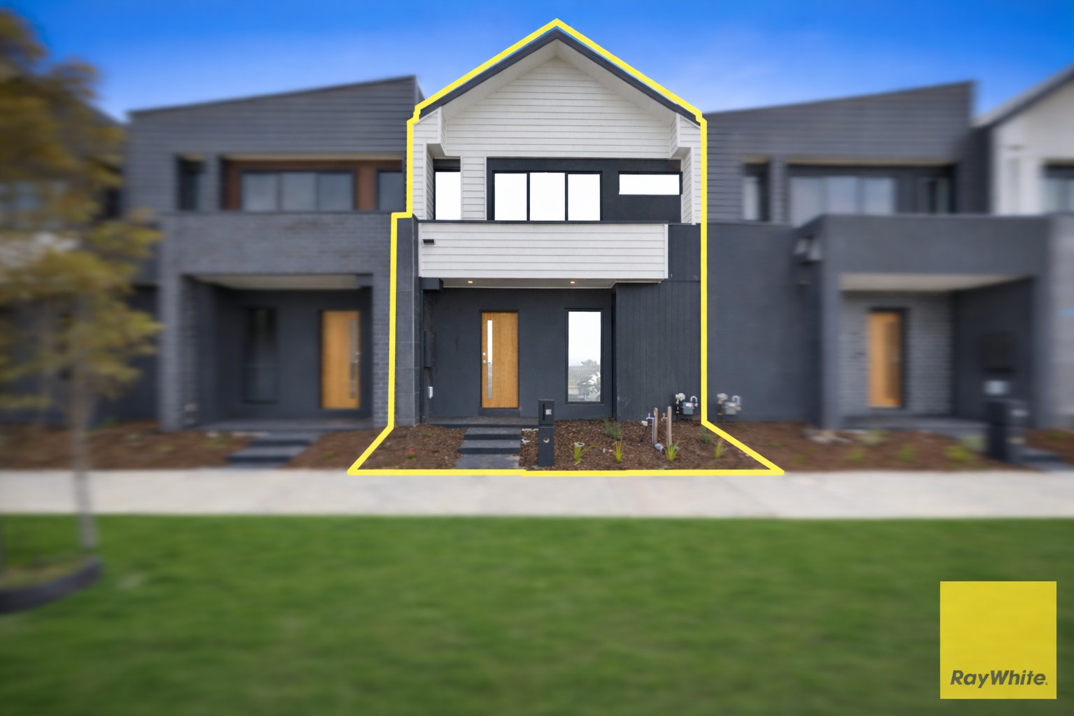 25 Irvington Road, MANOR LAKES, VIC 3024