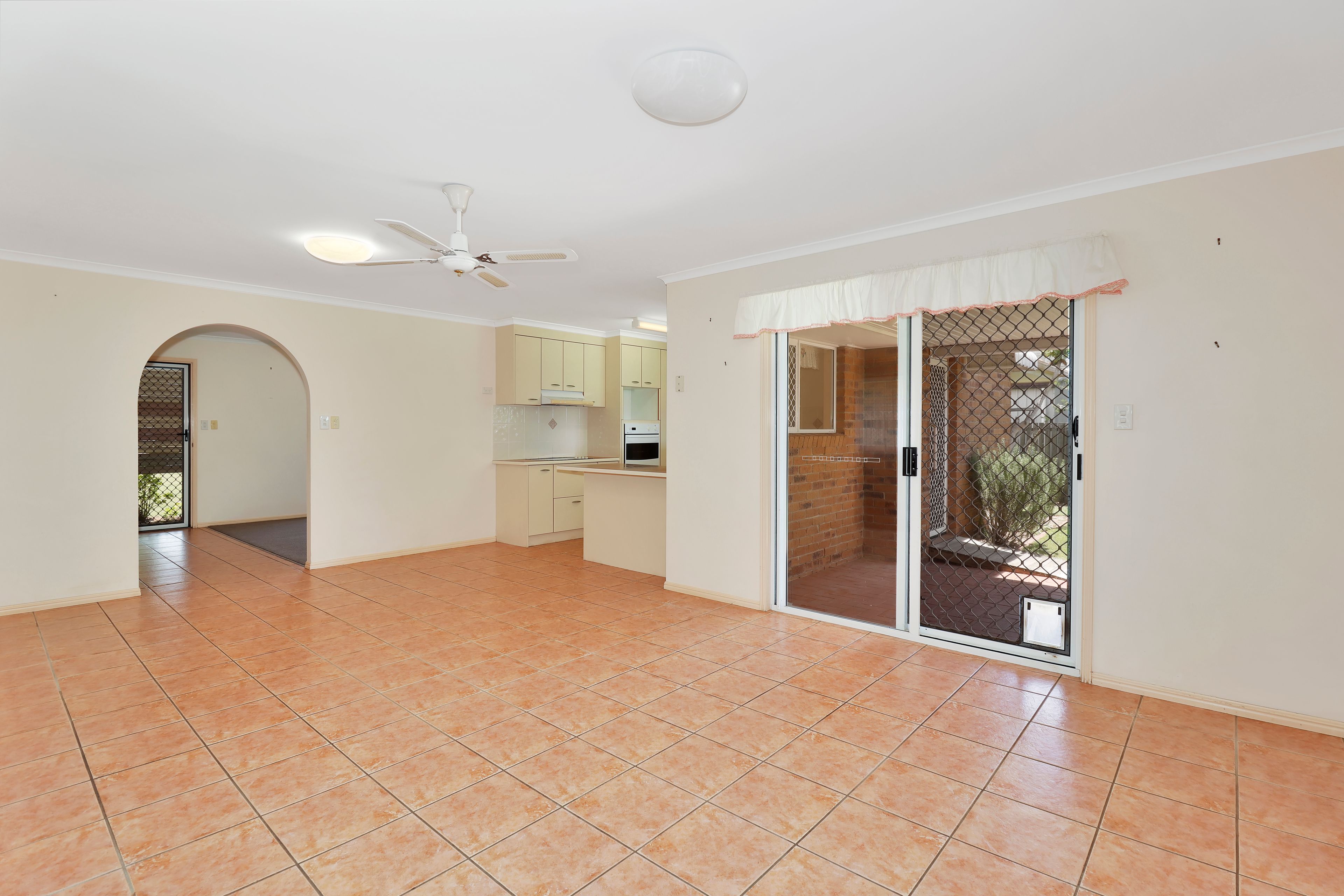 88 Honiton Street — photo 4 of 15