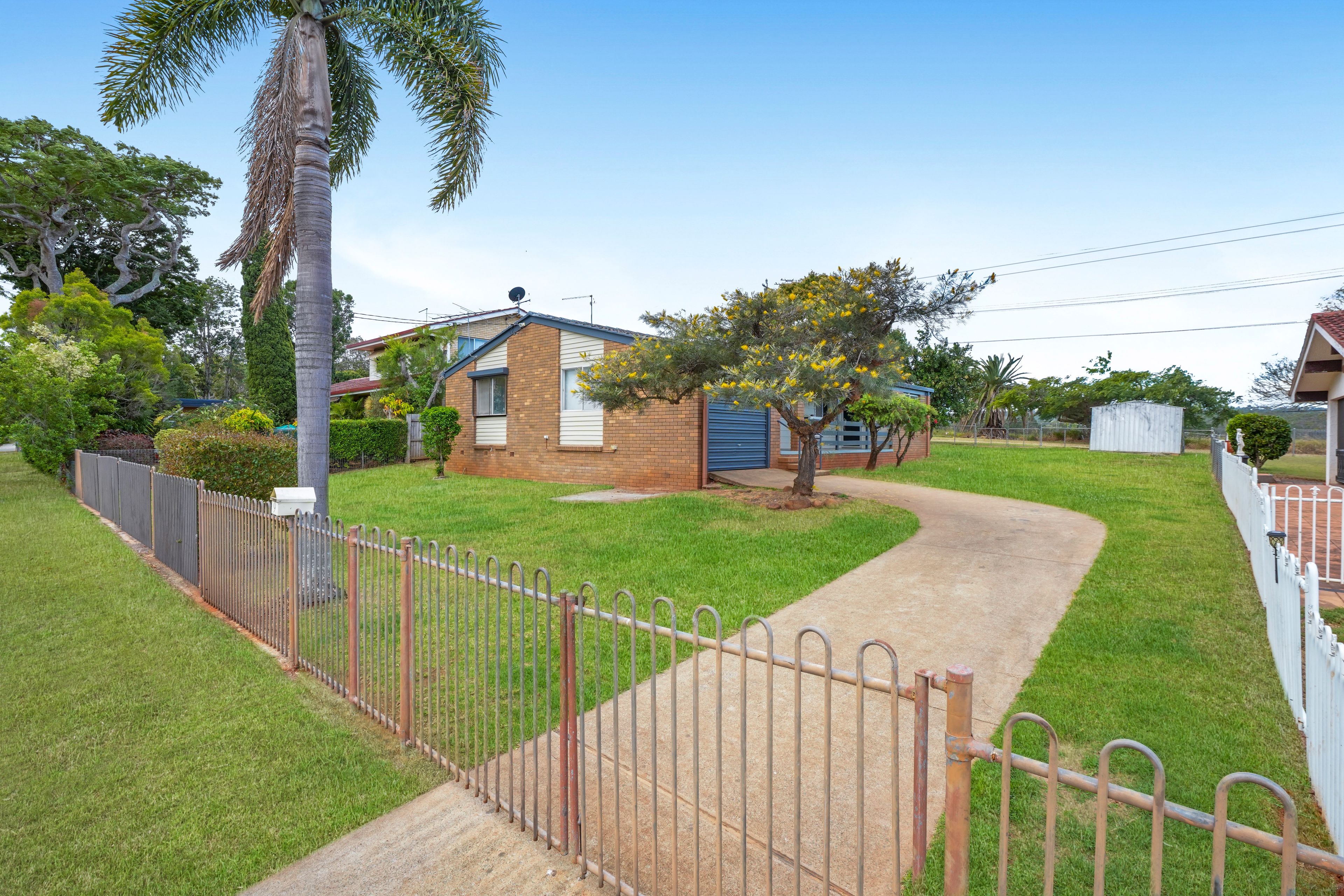 9 Laura Court — photo 15 of 18