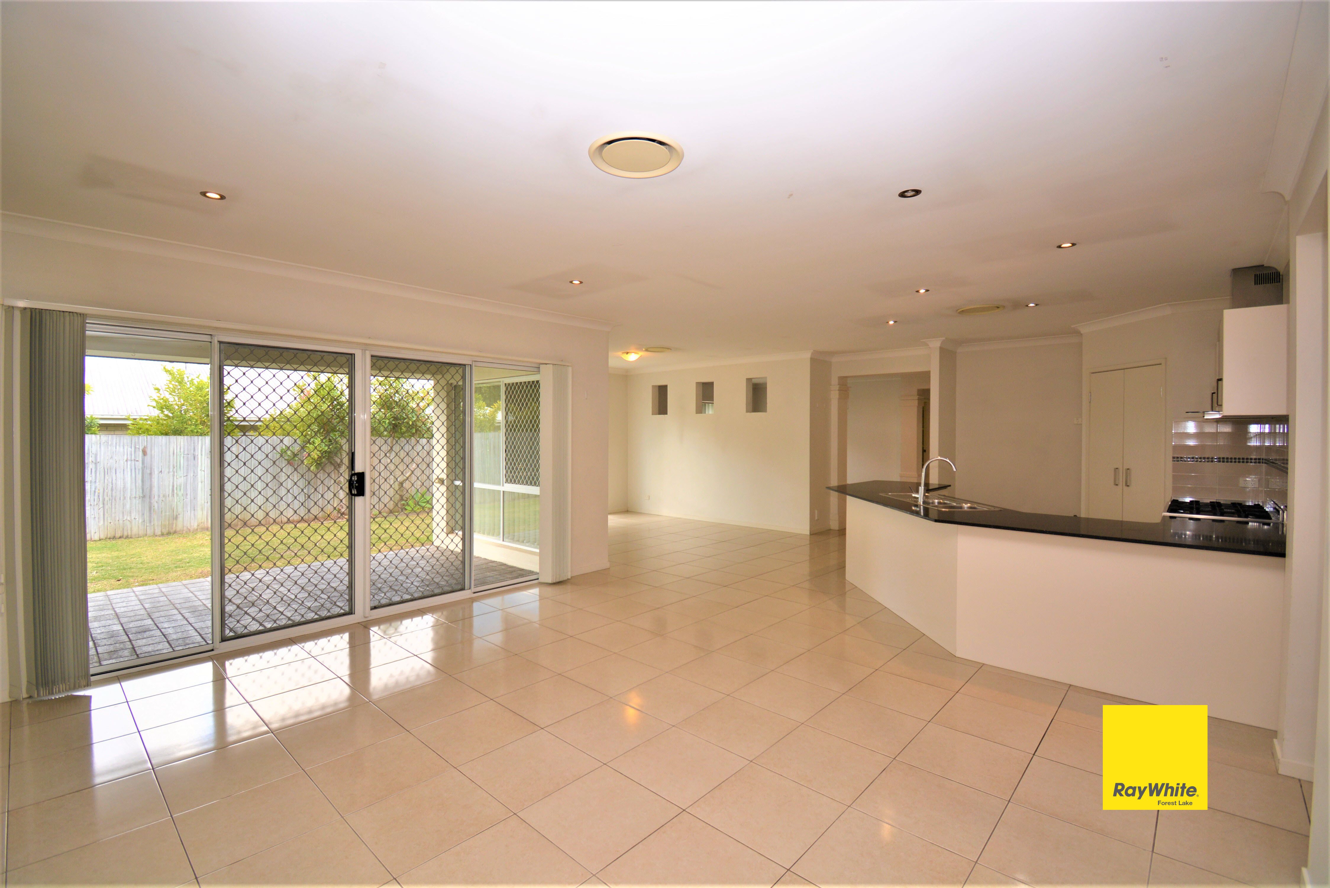 3 Bottlebrush Street — photo 3 of 18