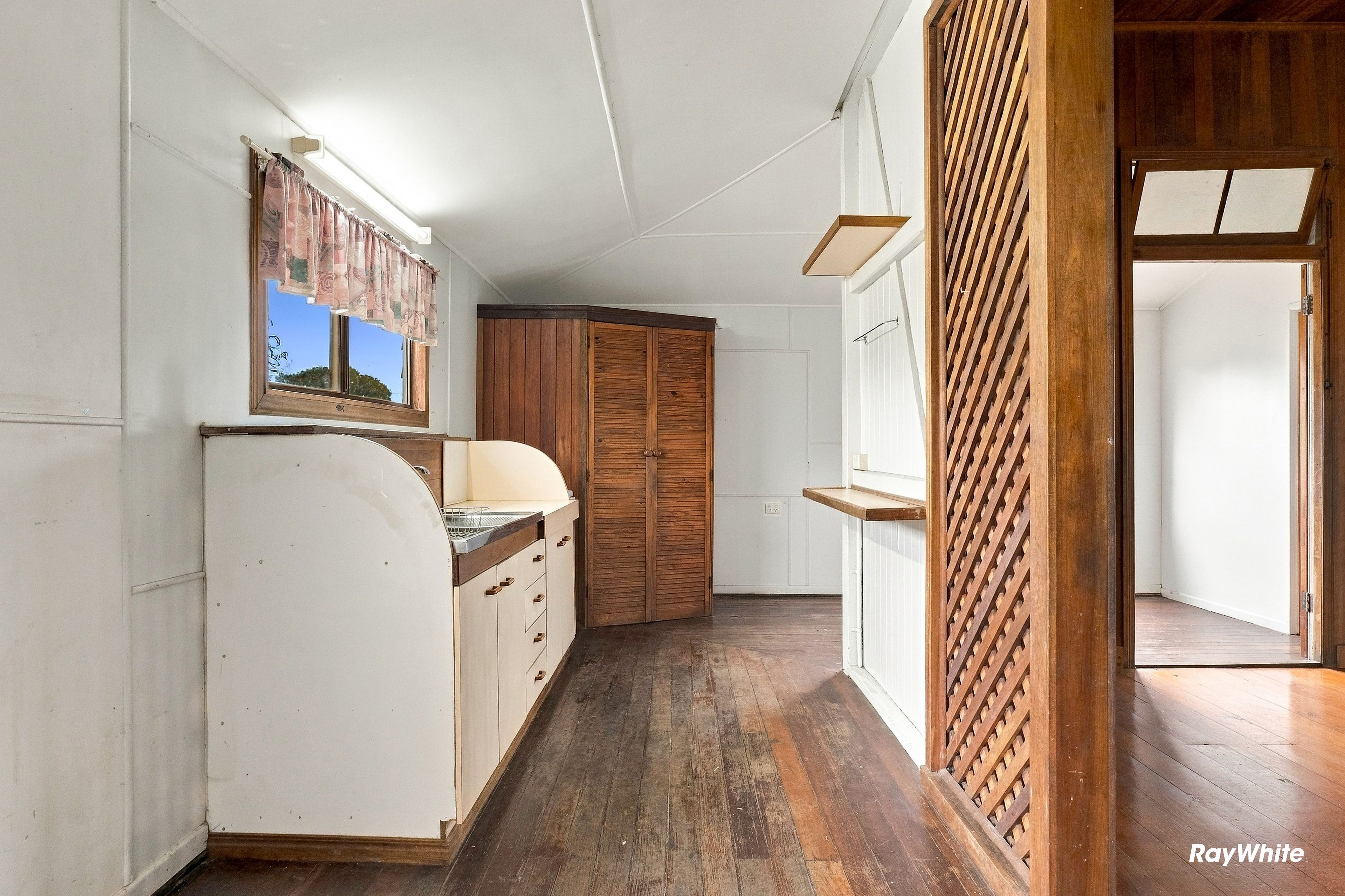 61 Victoria Street — photo 8 of 30