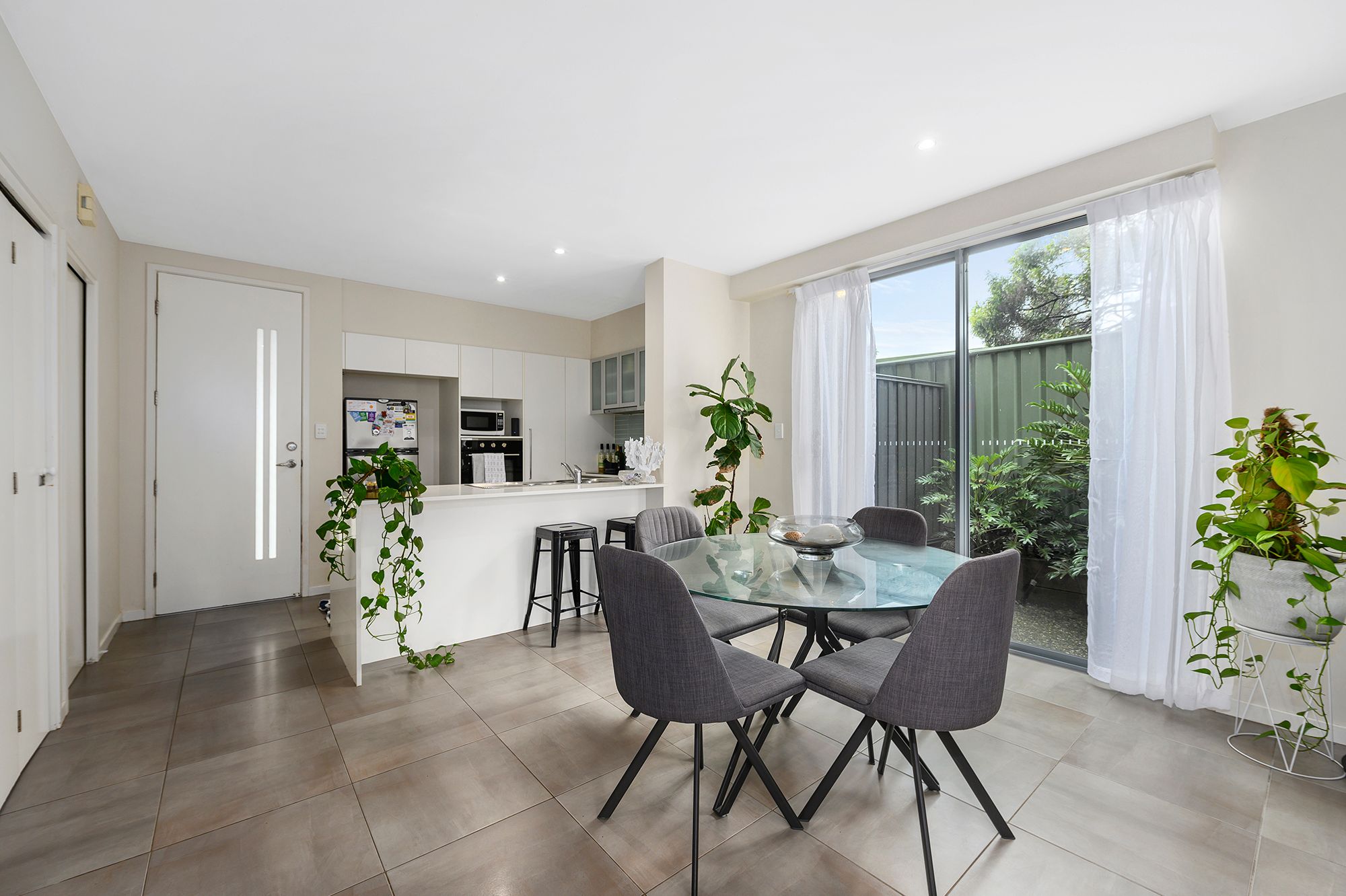 1/39 Gordon Street, Labrador, QLD 4215