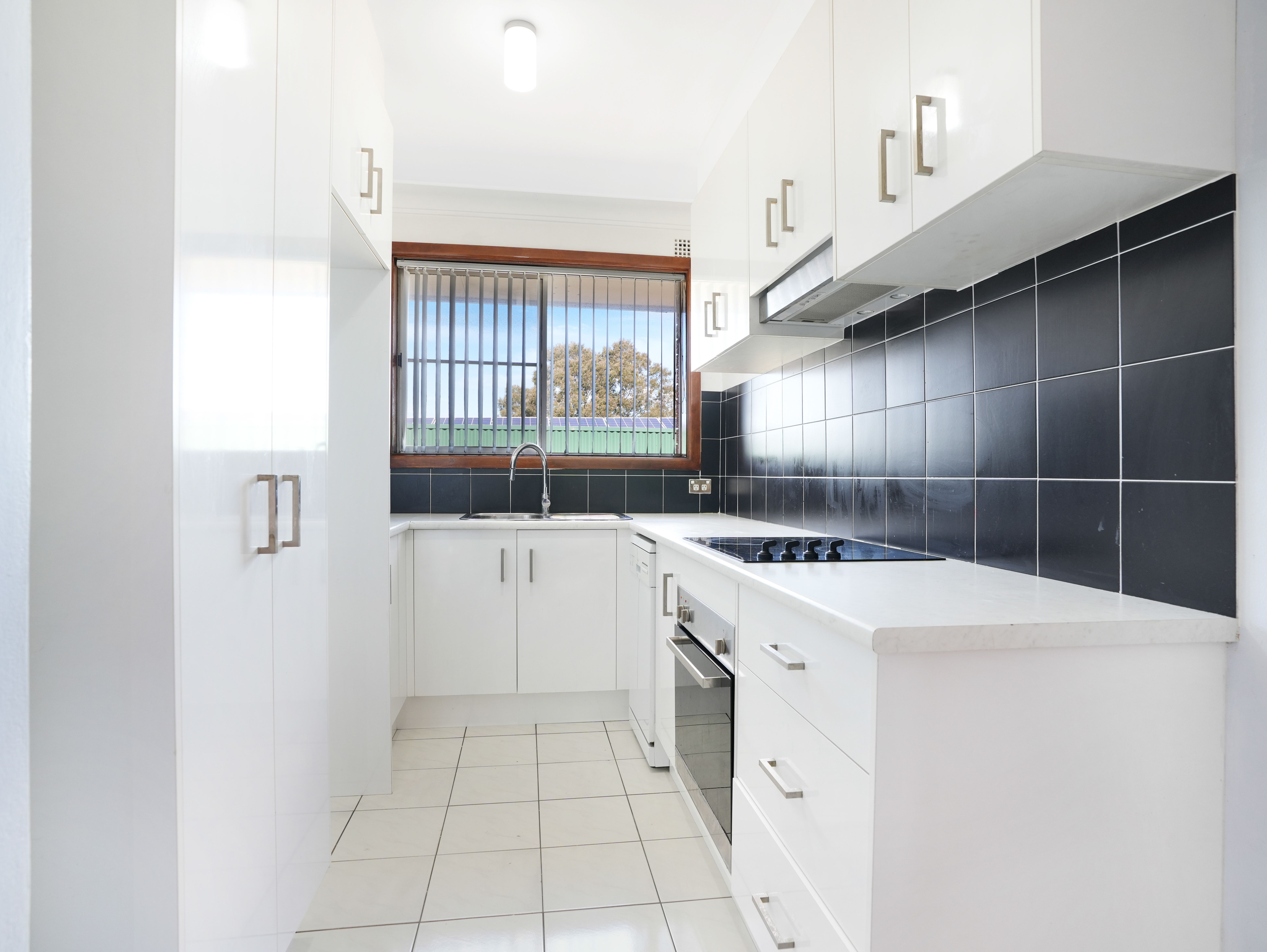 23 First Avenue South, Warrawong NSW 2502