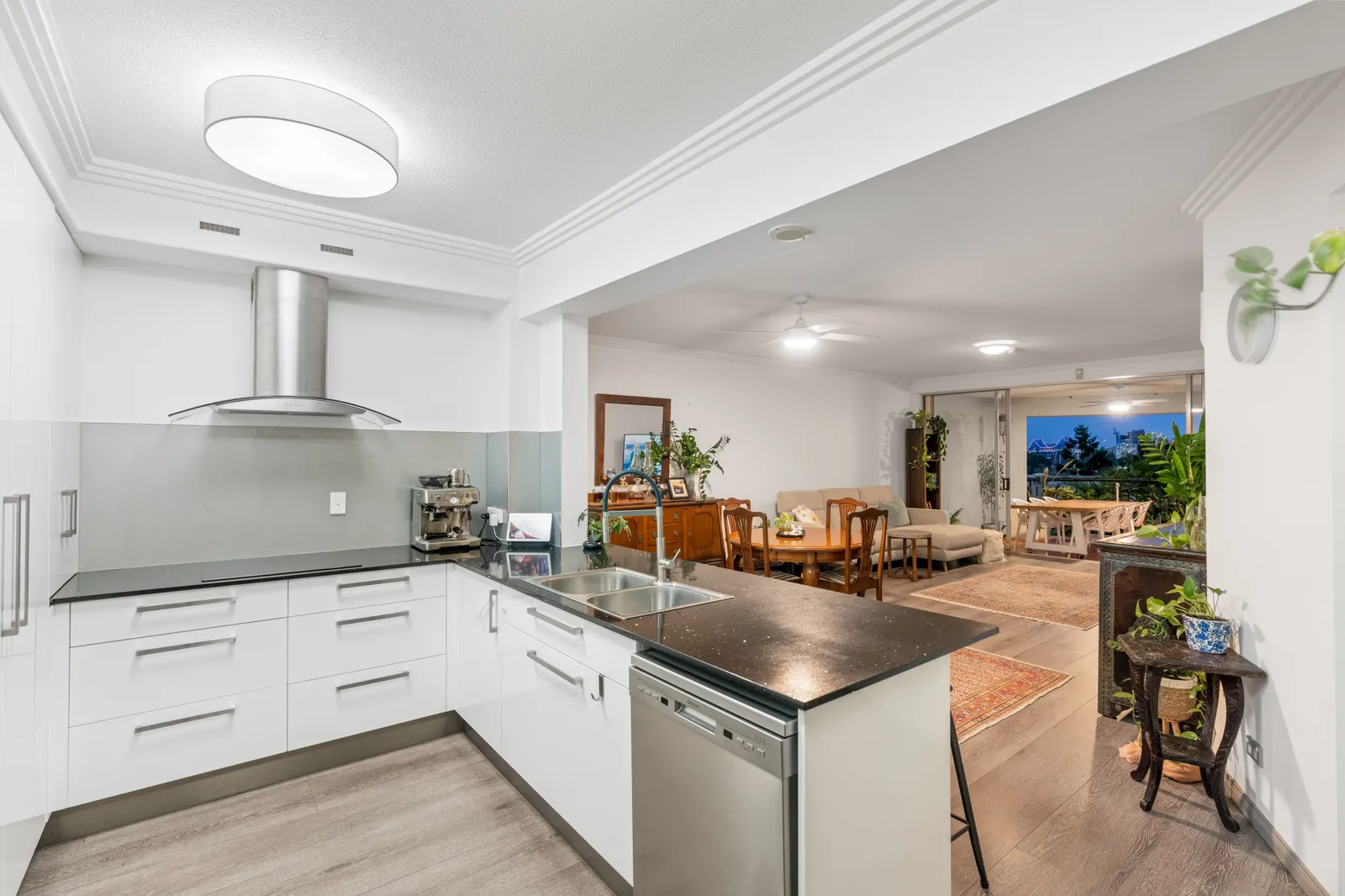 18/50 Lower River Terrace, South Brisbane