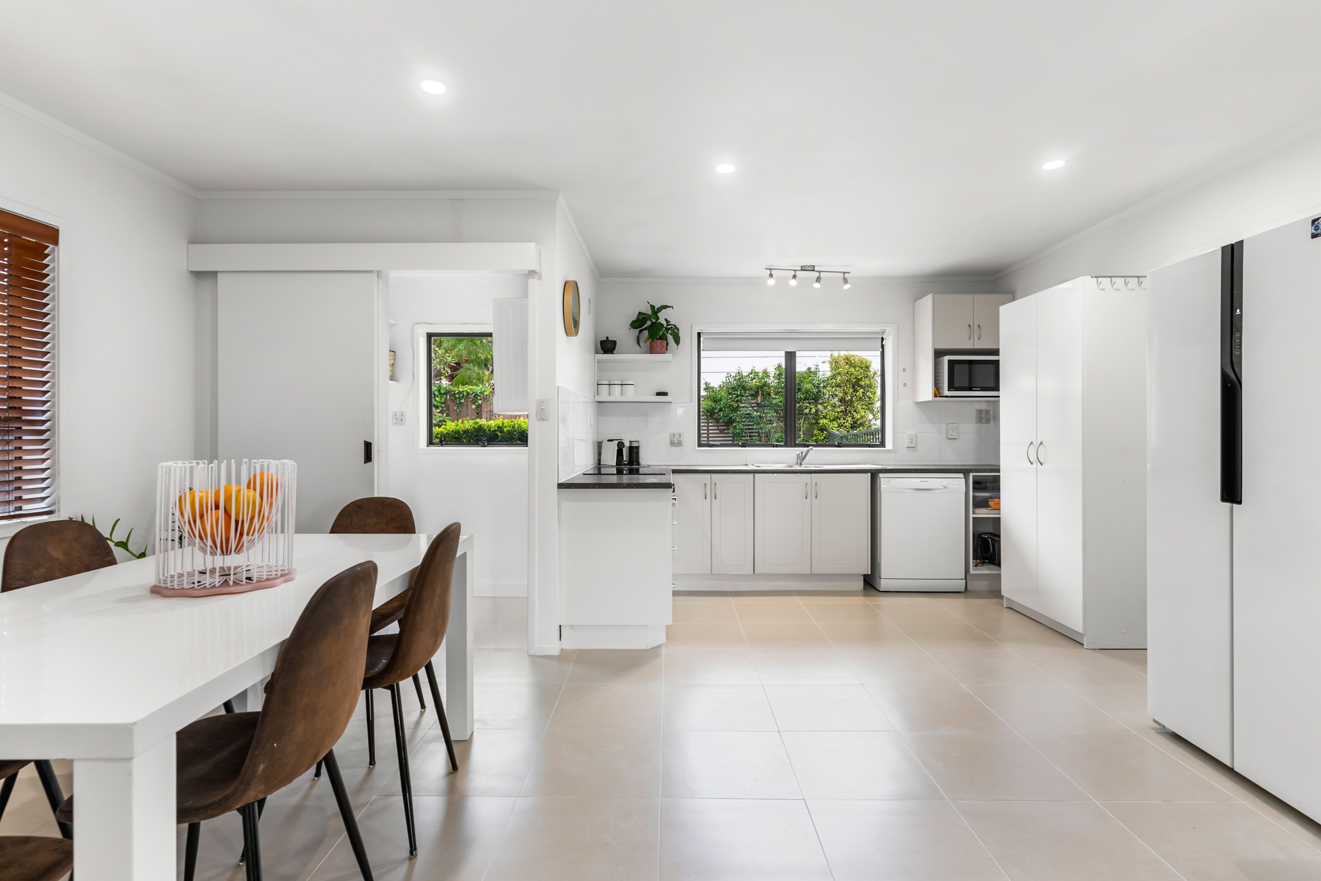 2/508 East Coast Road, Mairangi Bay, North Shore City