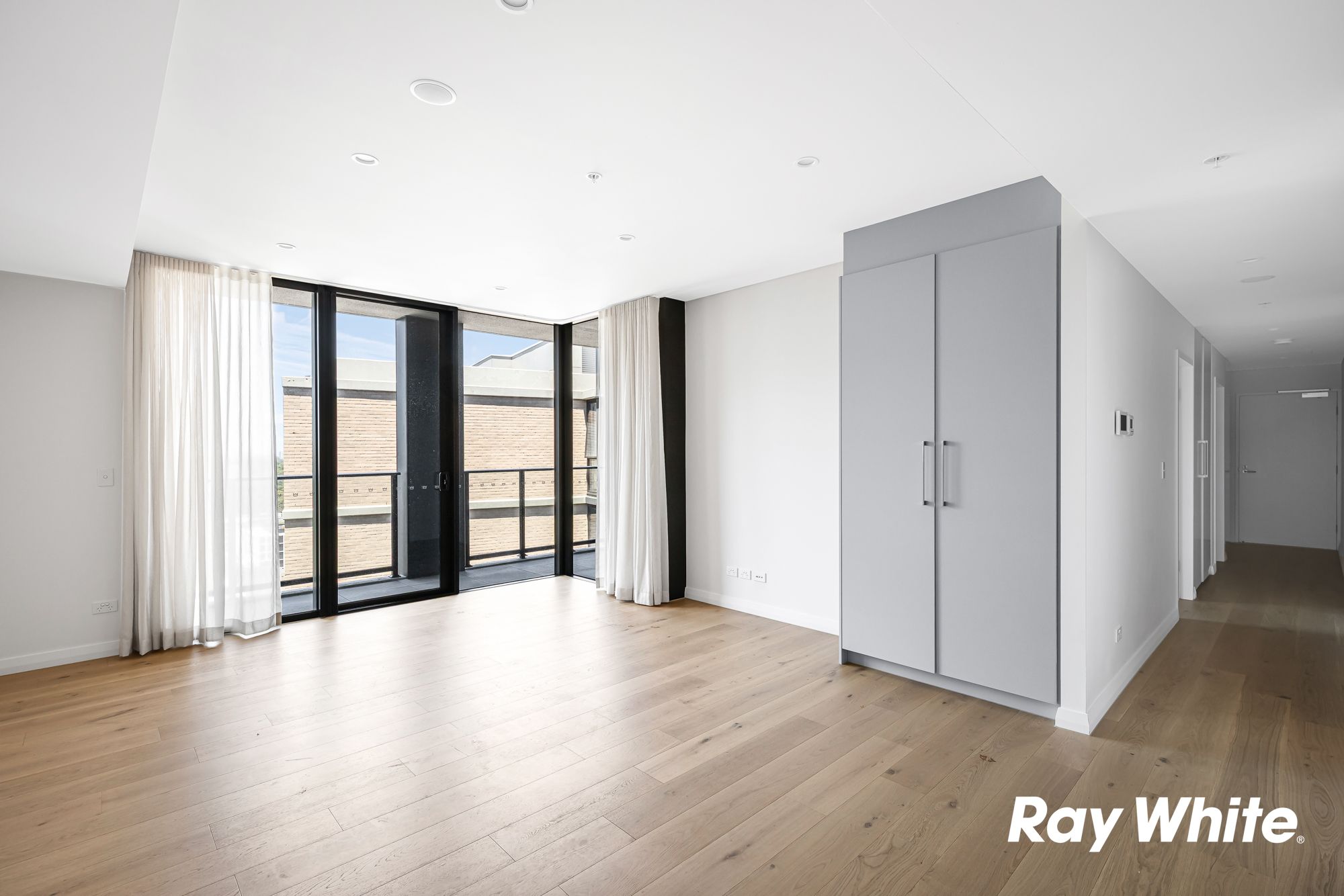 1805/13 De Clambe Drive, Castle Hill, NSW 2154