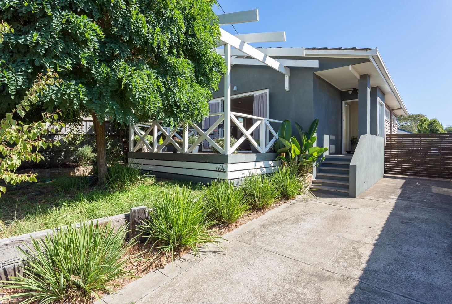 64 Seventh Avenue, Rosebud VIC 3939