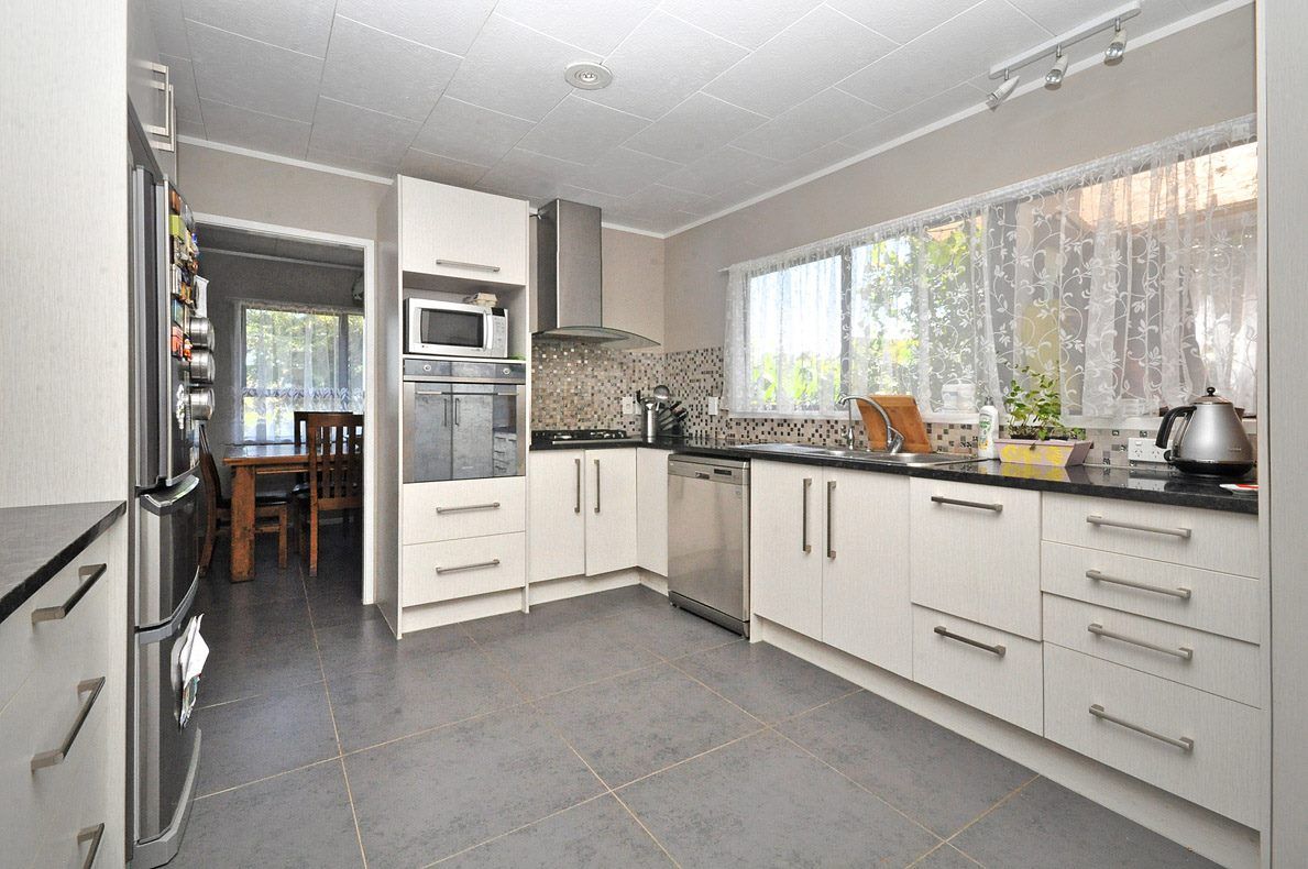 93 Burundi Avenue, Clendon Park, Manukau City