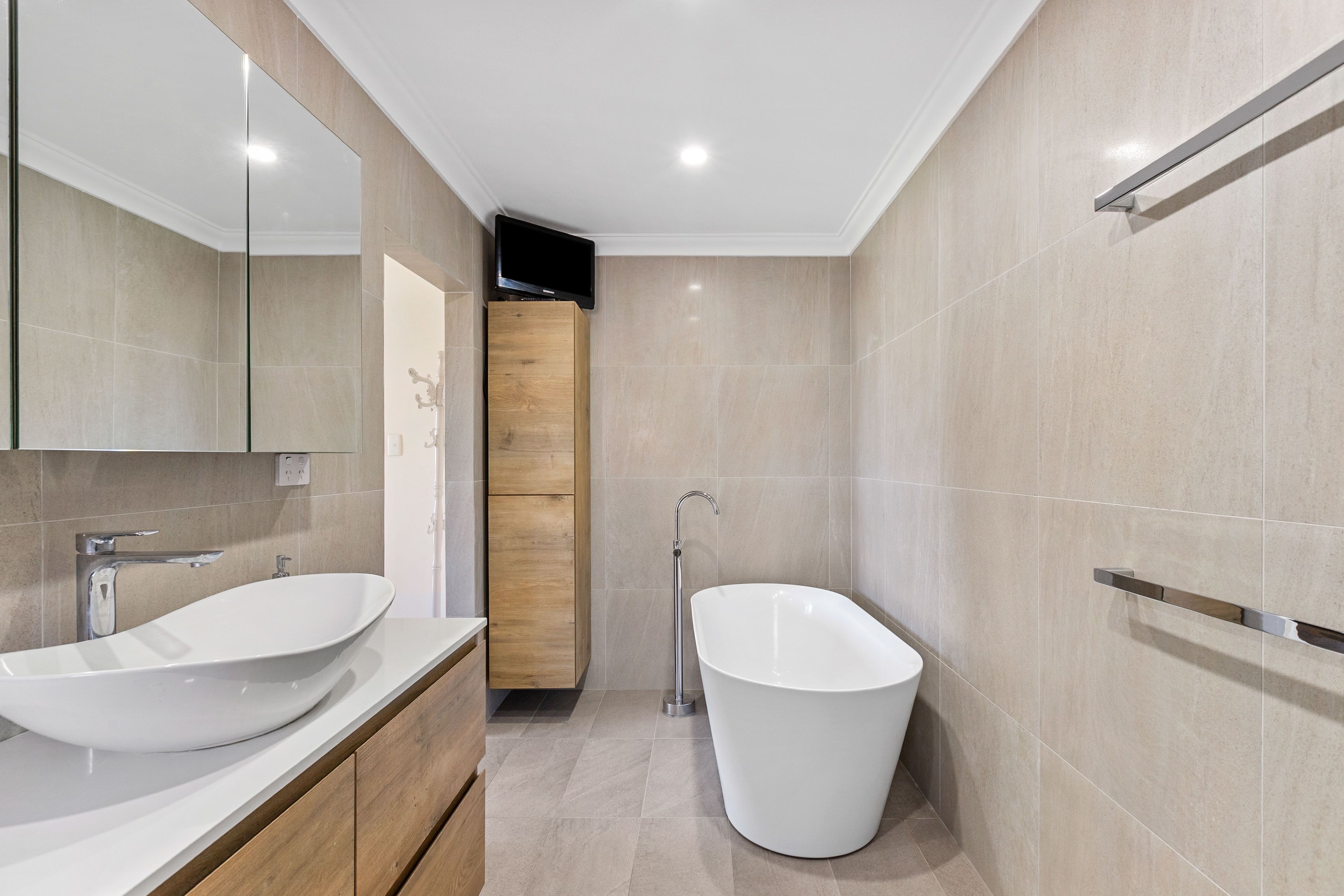 8 Biscay Road — photo 13 of 25