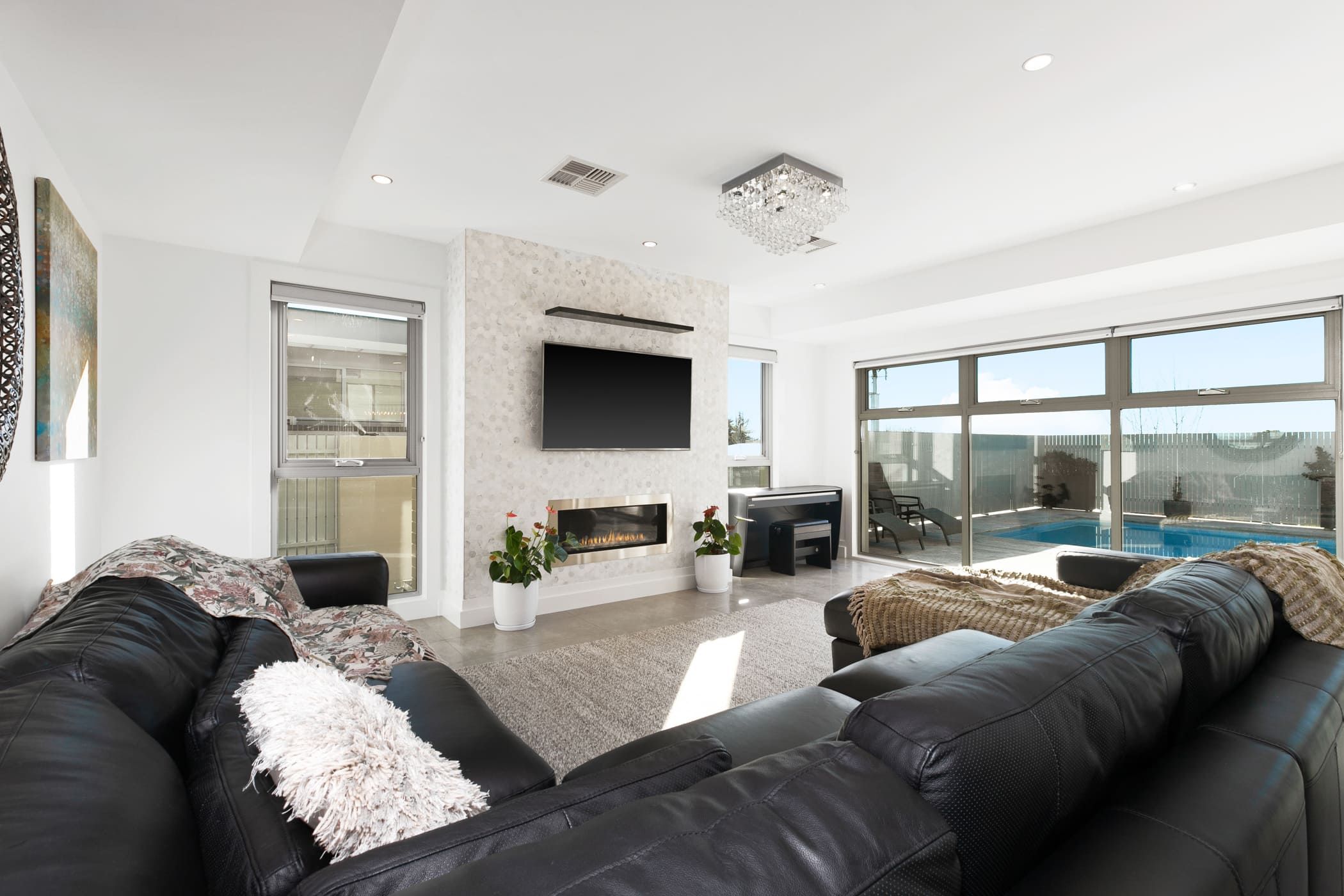8 Sellbach Street — photo 7 of 30