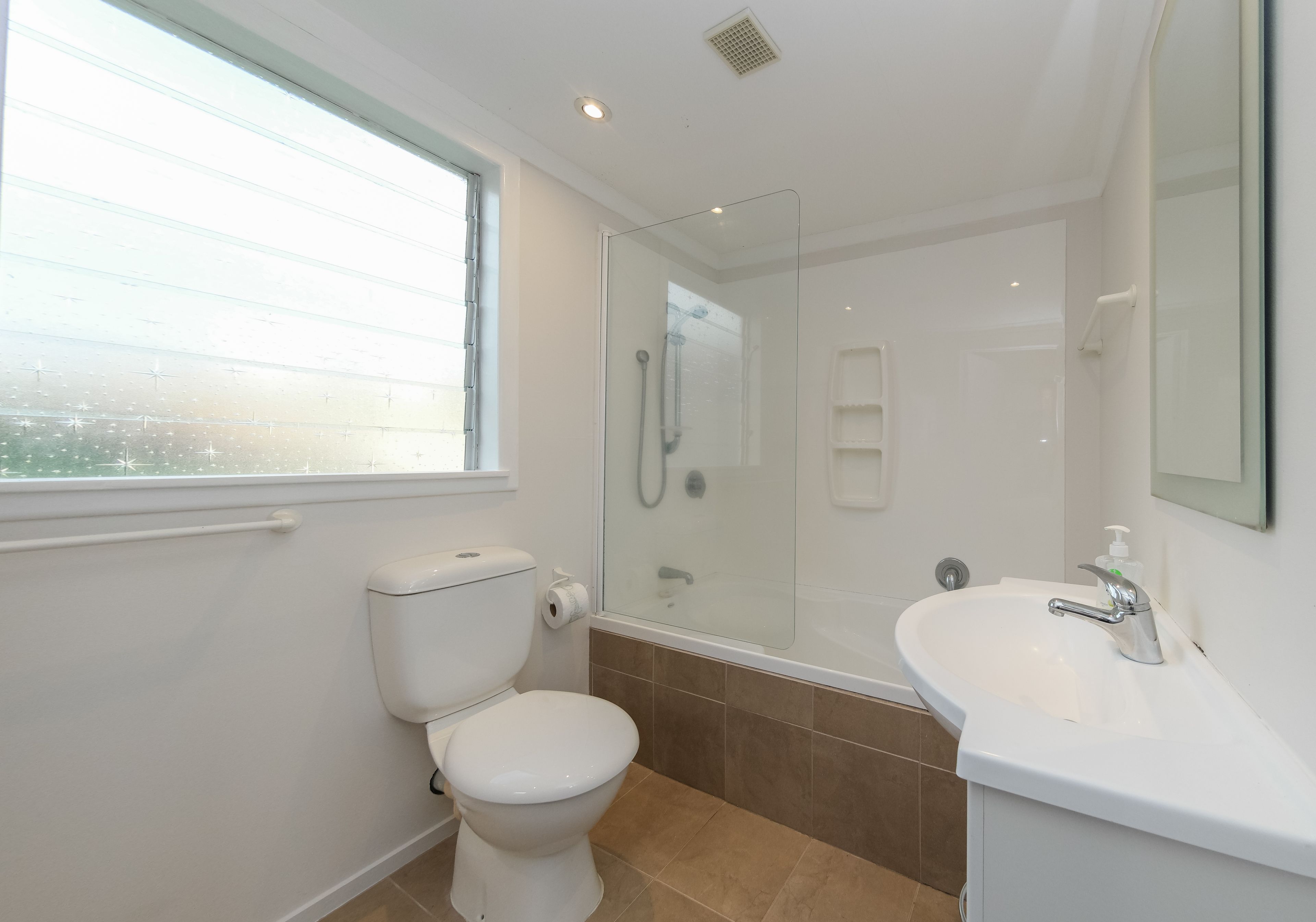 2/40 Hattaway Avenue, Bucklands Beach, Manukau City