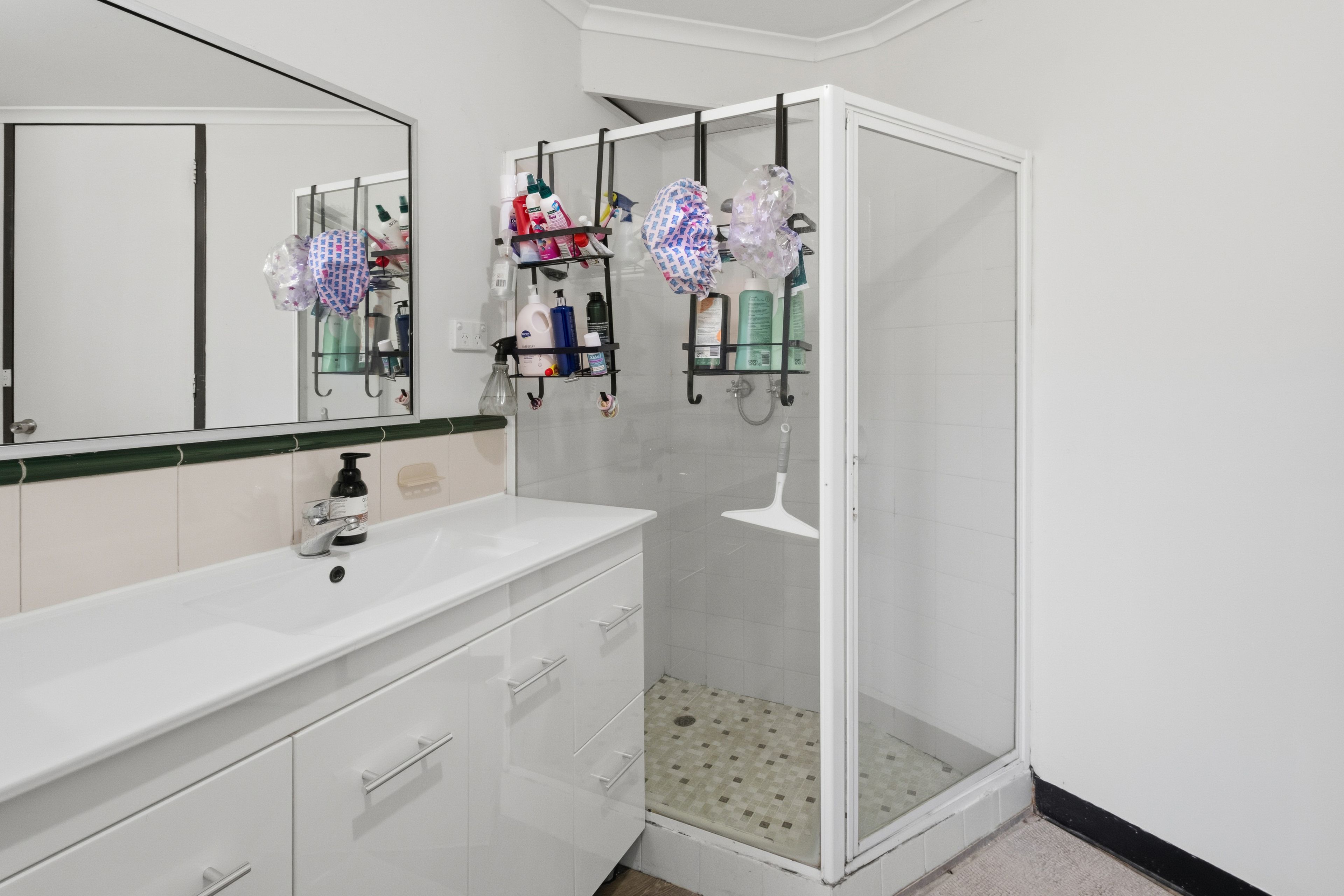 109/54 Nannine Place — photo 7 of 18