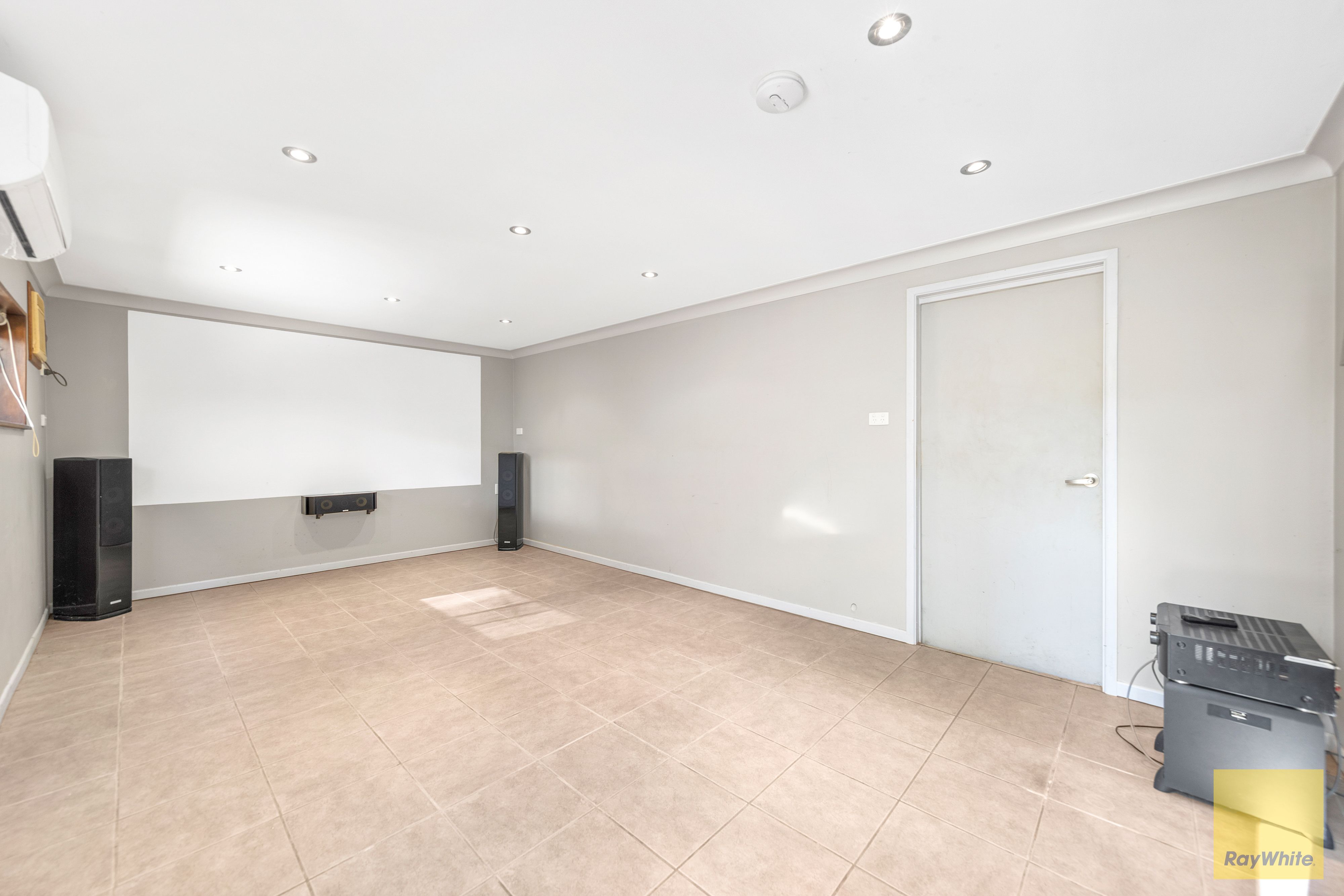 100 Anakie Street — photo 17 of 27