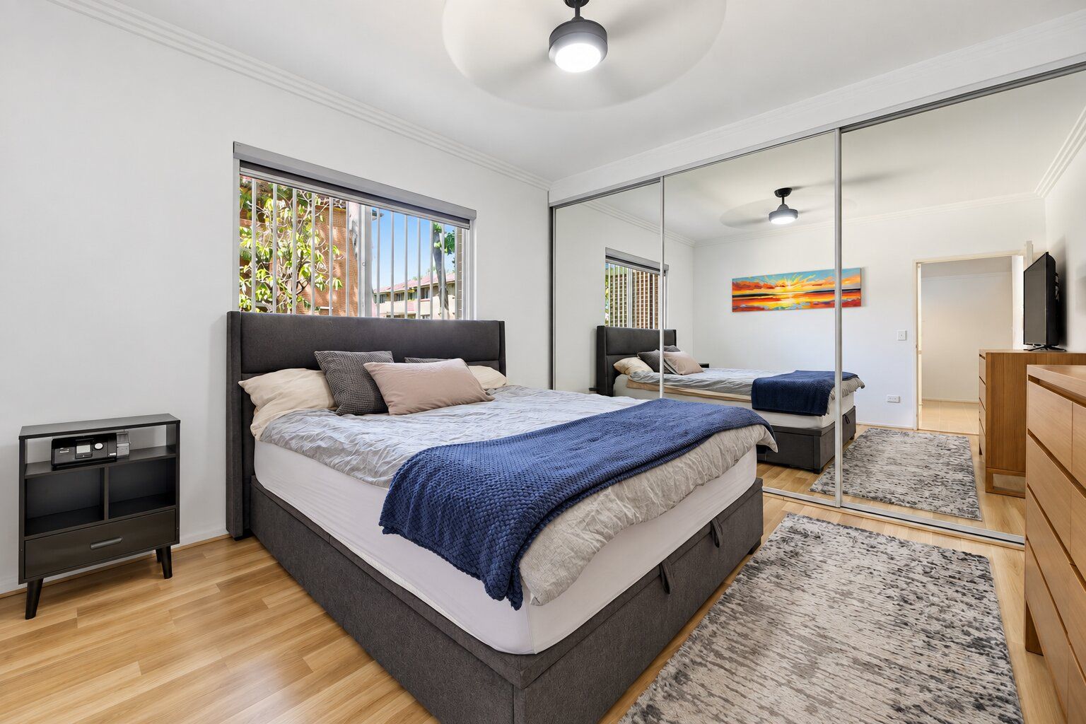 2/61-65 Cairds Avenue — photo 6 of 8