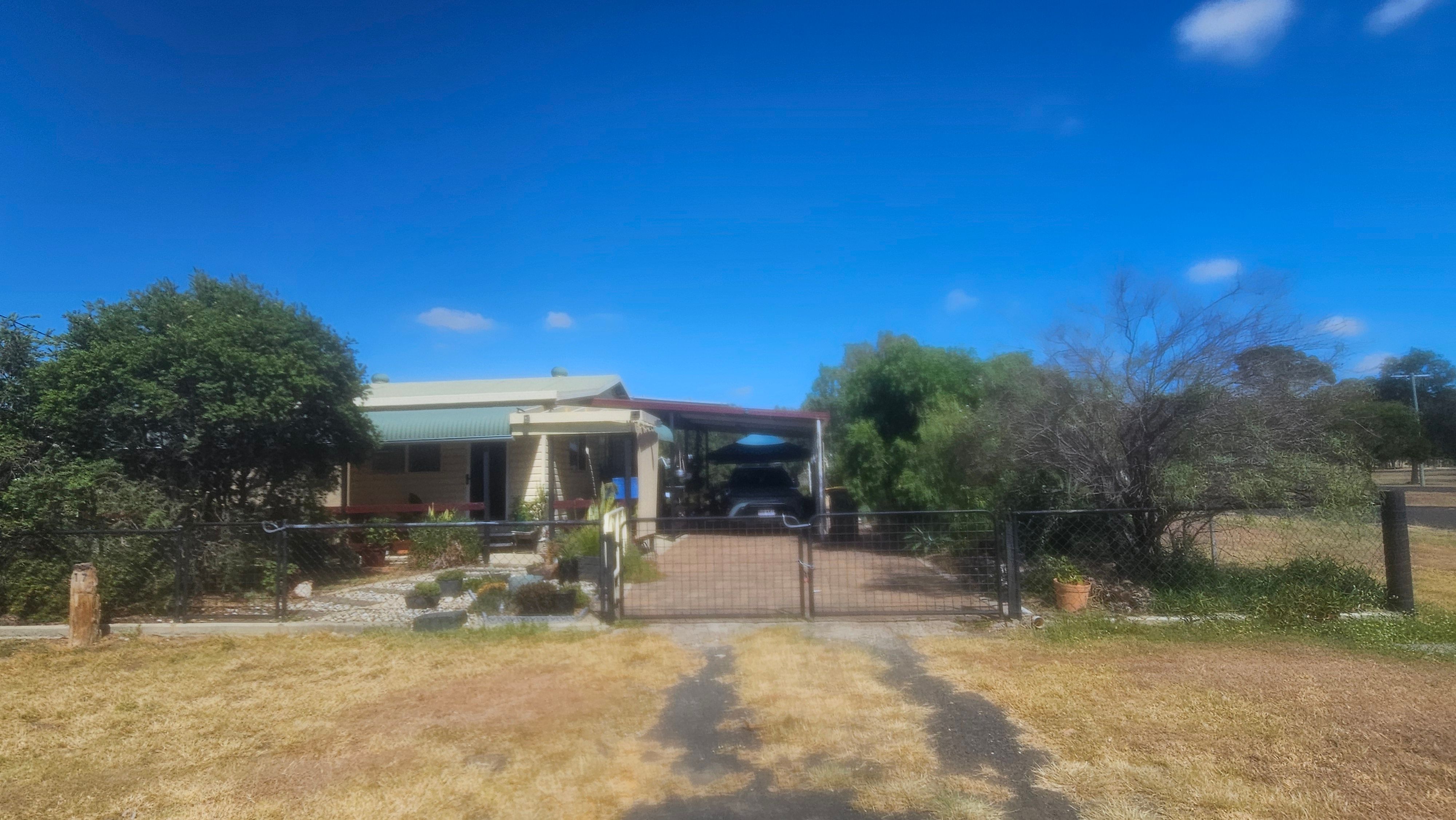 17 Osler Street, Meandarra QLD 4422