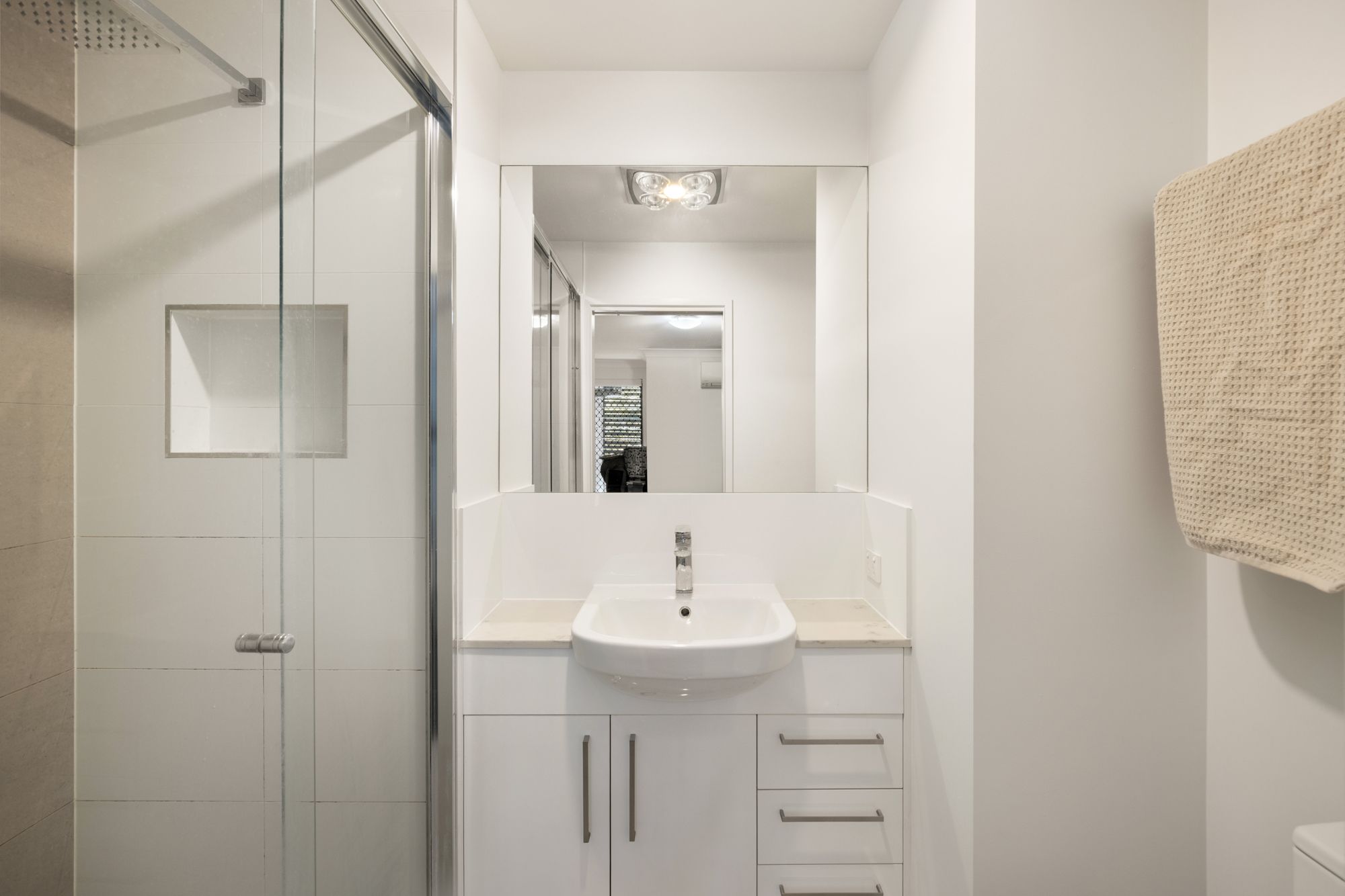 10/14 Pashen Street — photo 13 of 14