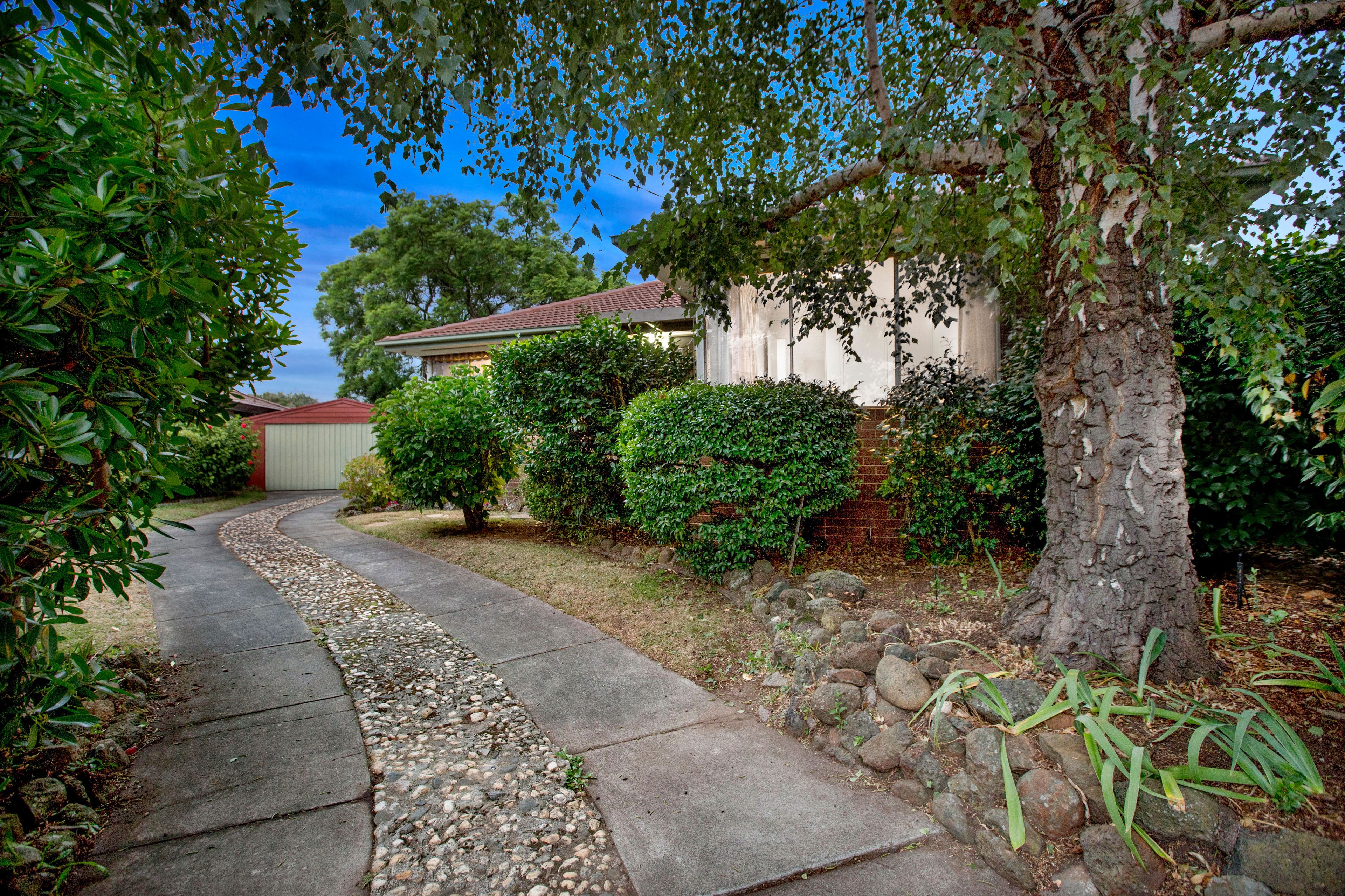 6 Giselle Court, Frankston VIC 3199