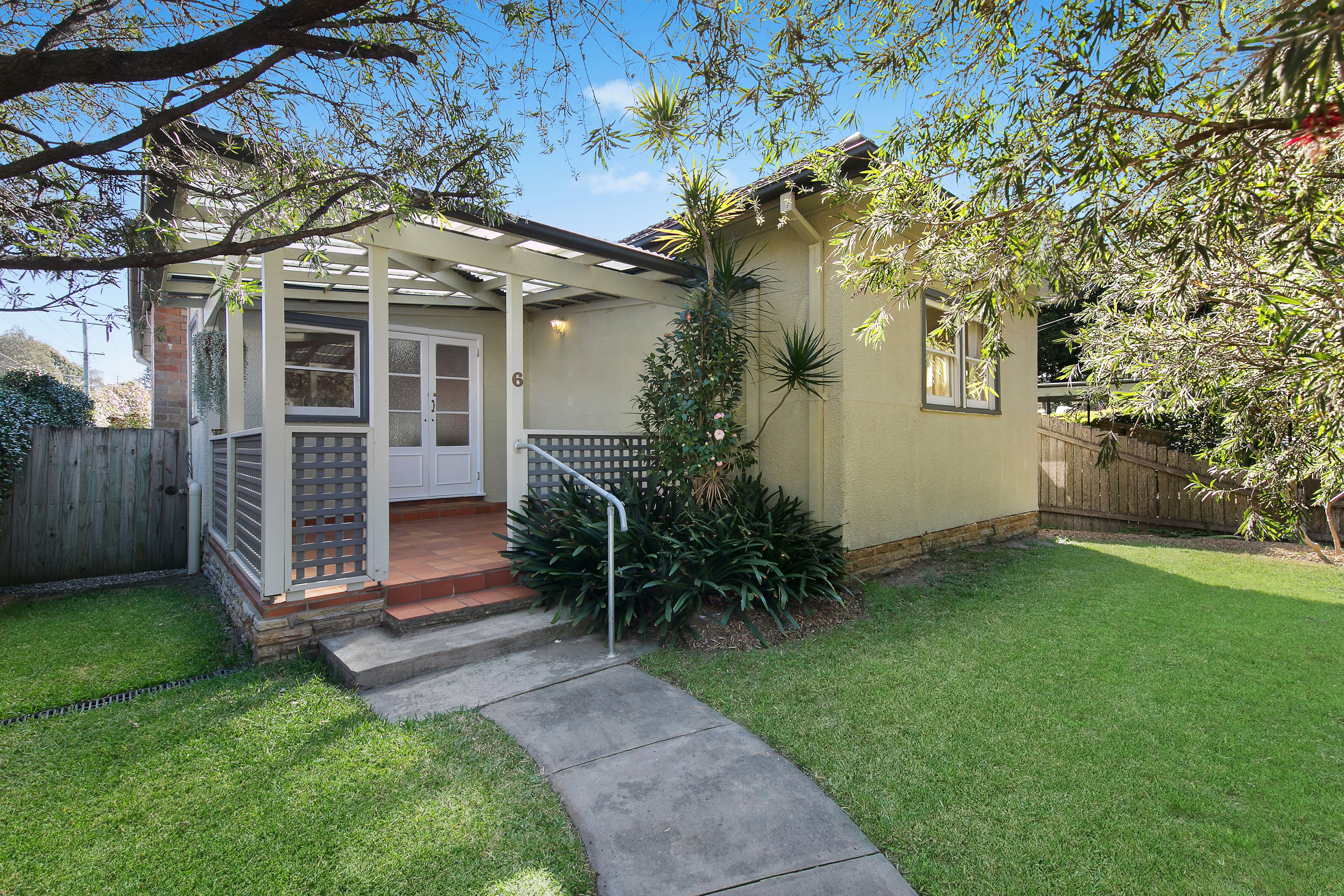 6 Rowe Street