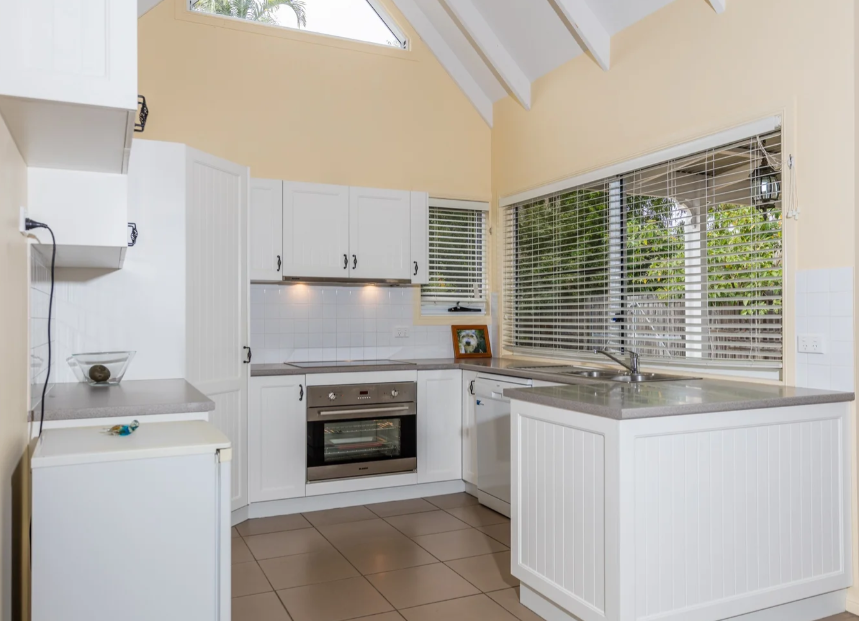 24 Saint Crispin Street — photo 6 of 15