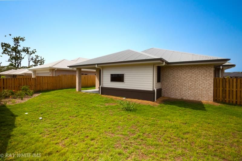 32 Hollyoak Crescent, Pimpama, QLD 4209