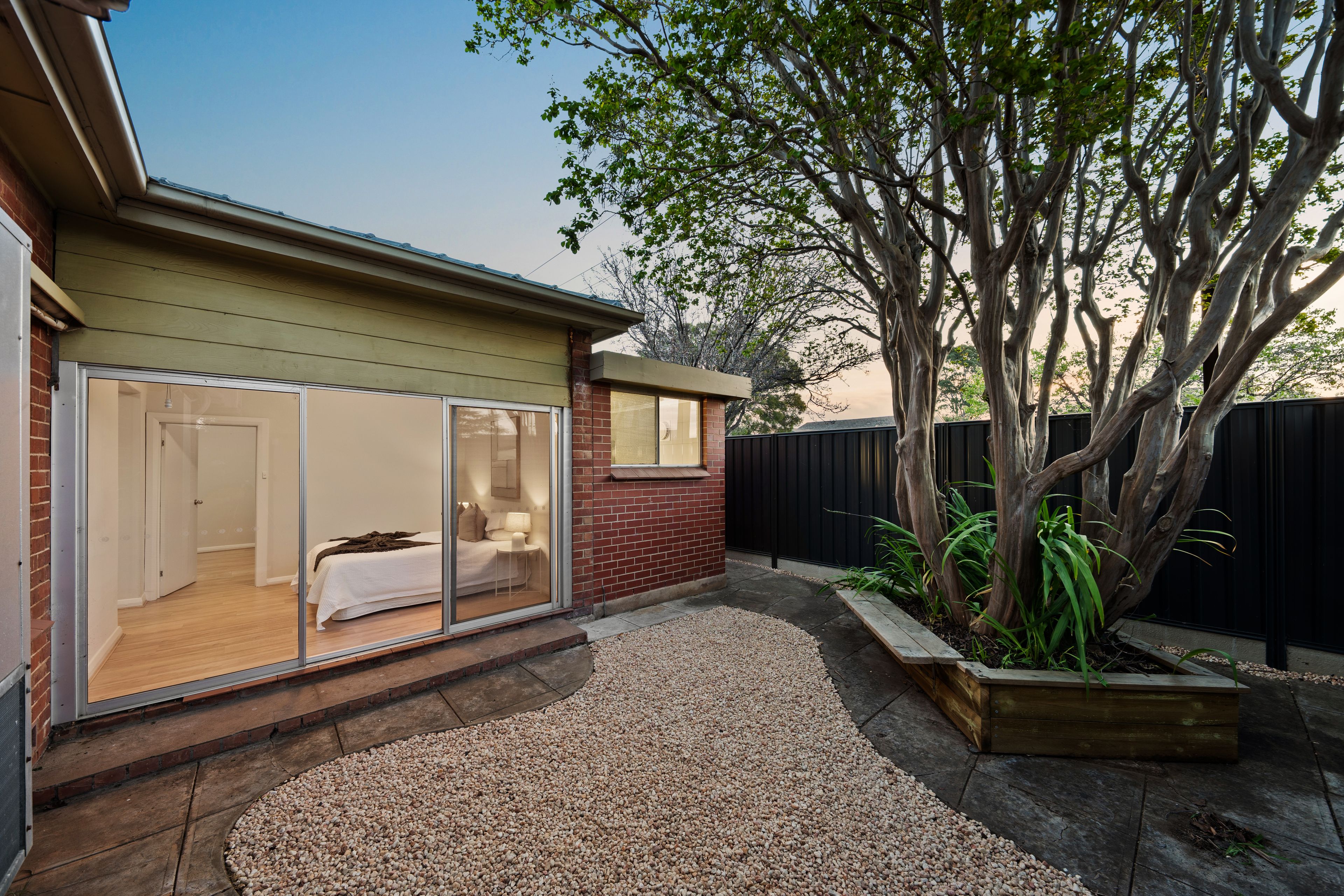 31 Glen Lossie Street — photo 19 of 21