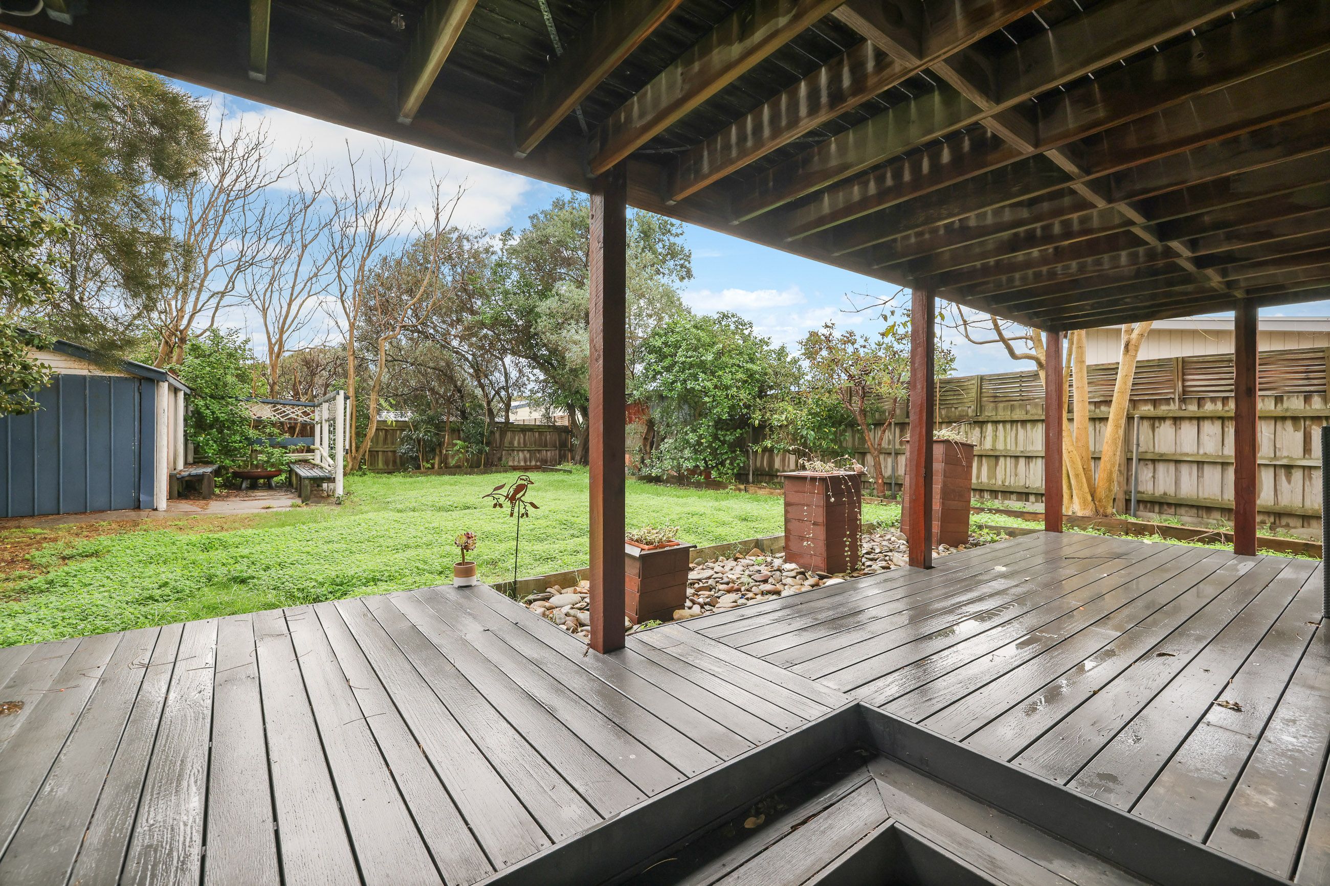 52 Tampa Road — photo 9 of 13