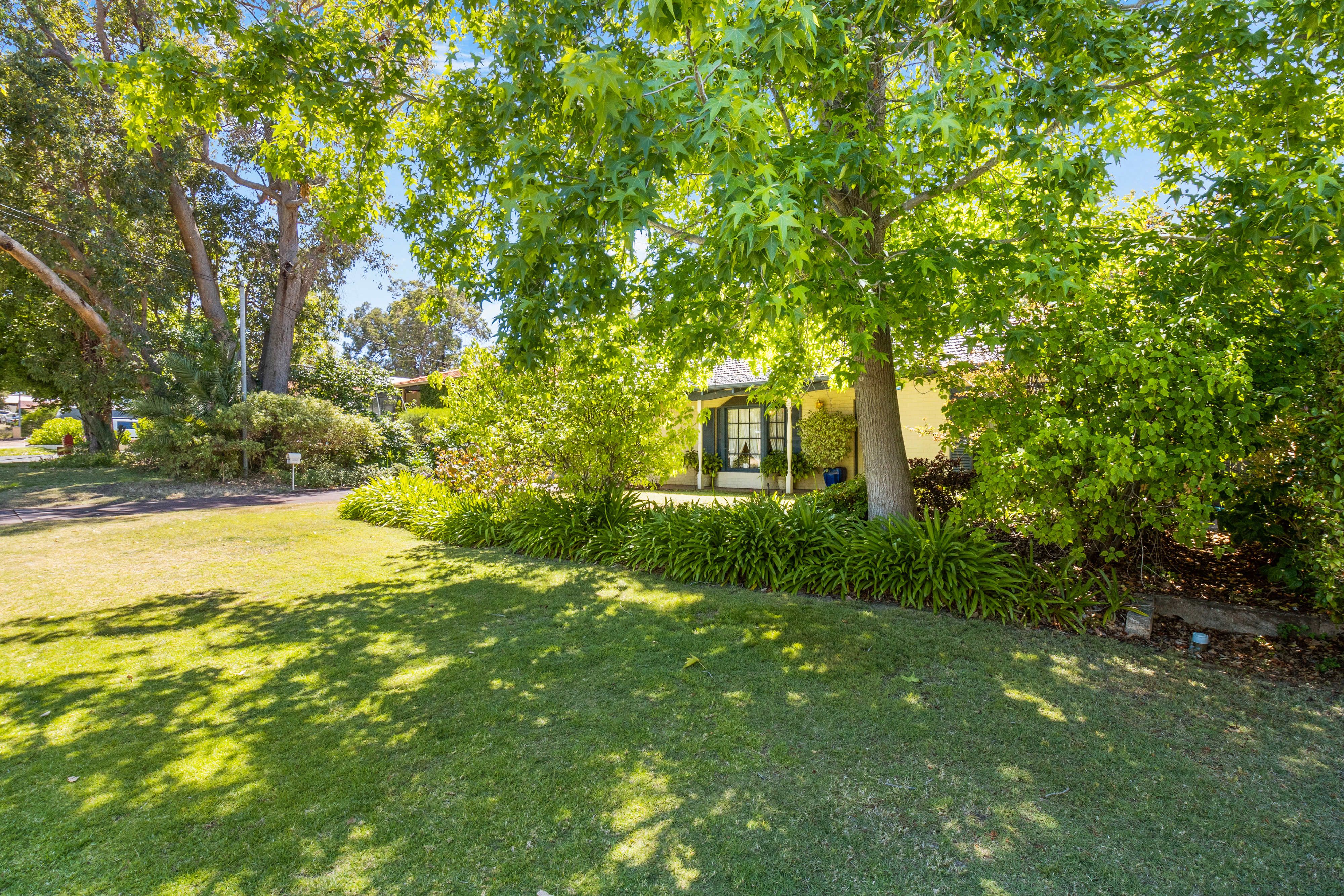 12 Trenton Way, Duncraig, WA 6023