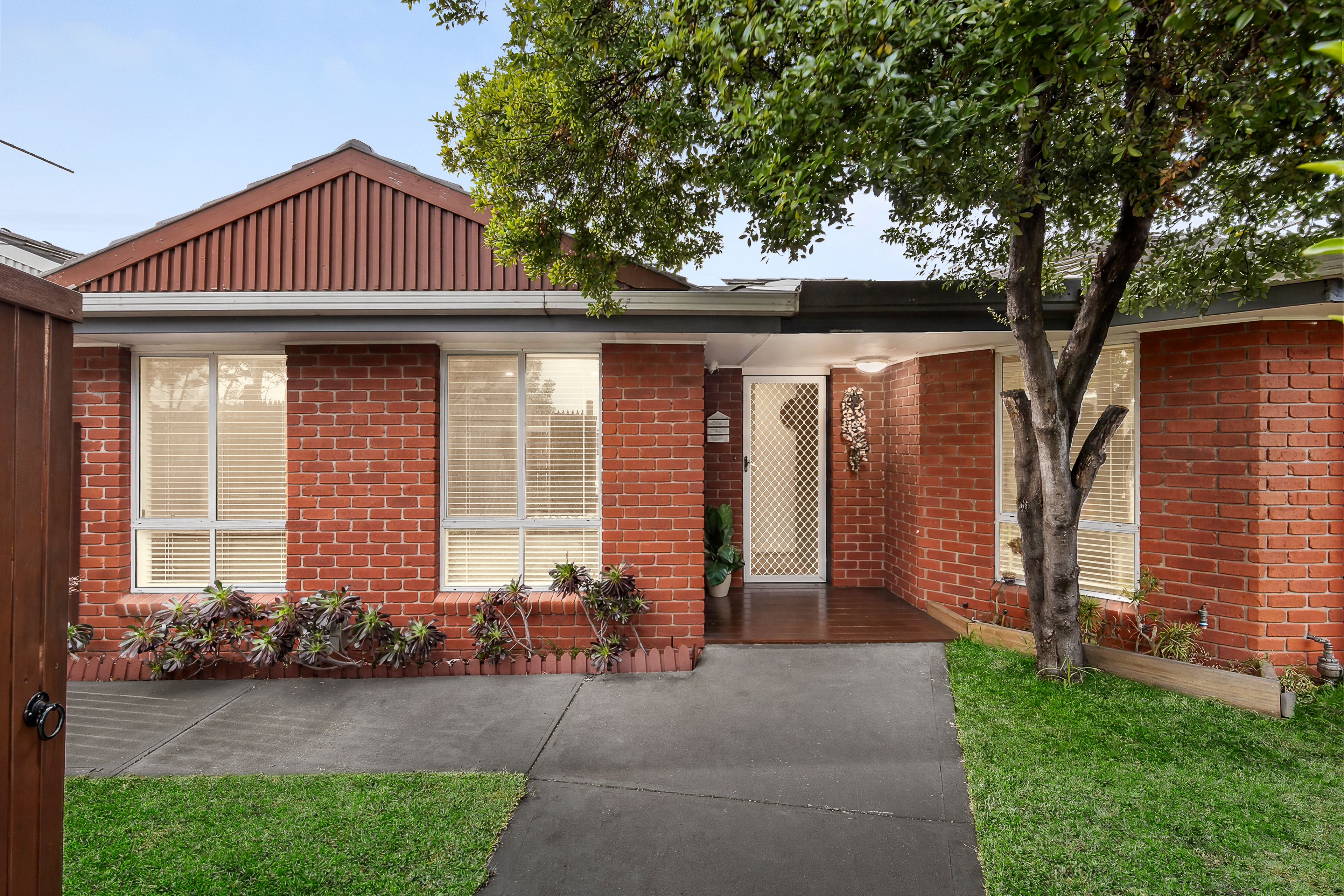 42 Kinrade Street — photo from Ray White Oakleigh