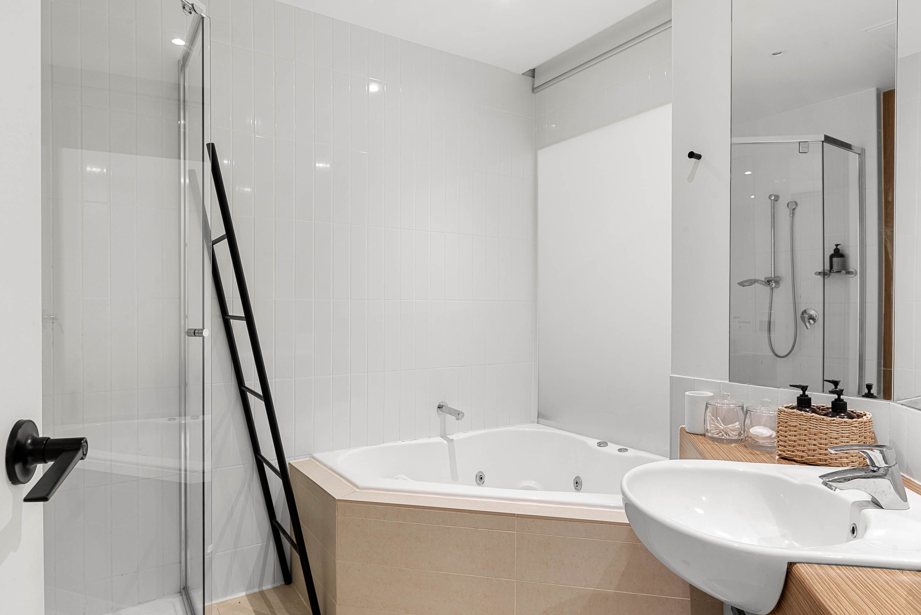 233/1 Findlay Street — photo 7 of 10