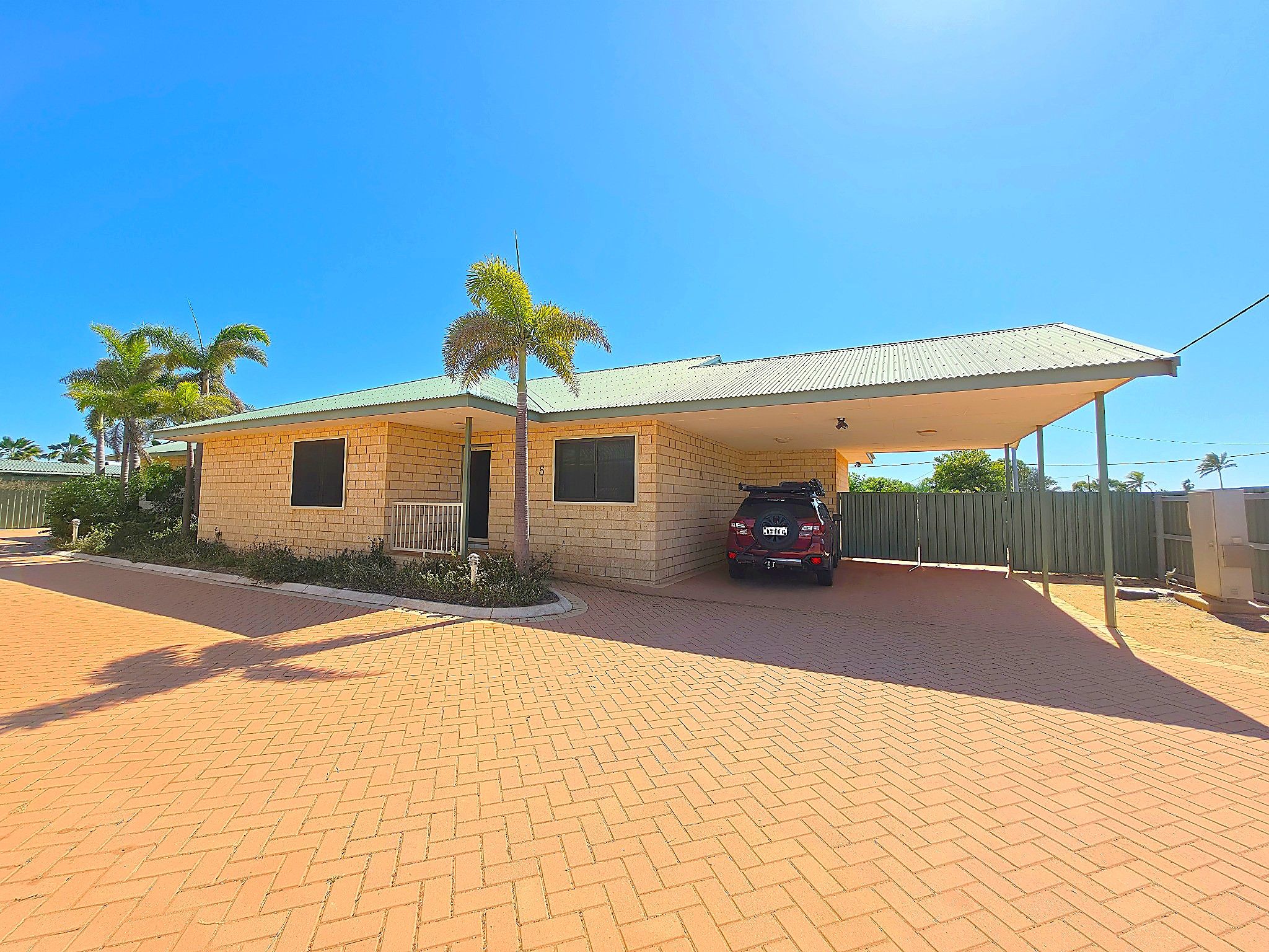 5/58-60 Douglas Street — photo from Ray White Carnarvon