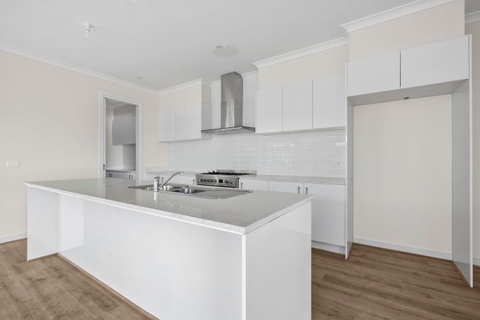 6 Lightfoot Avenue, Mount Pleasant, VIC 3350