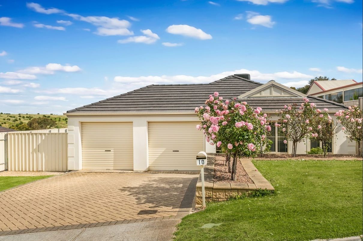 10 Mornington Place — photo from Ray White Woodcroft