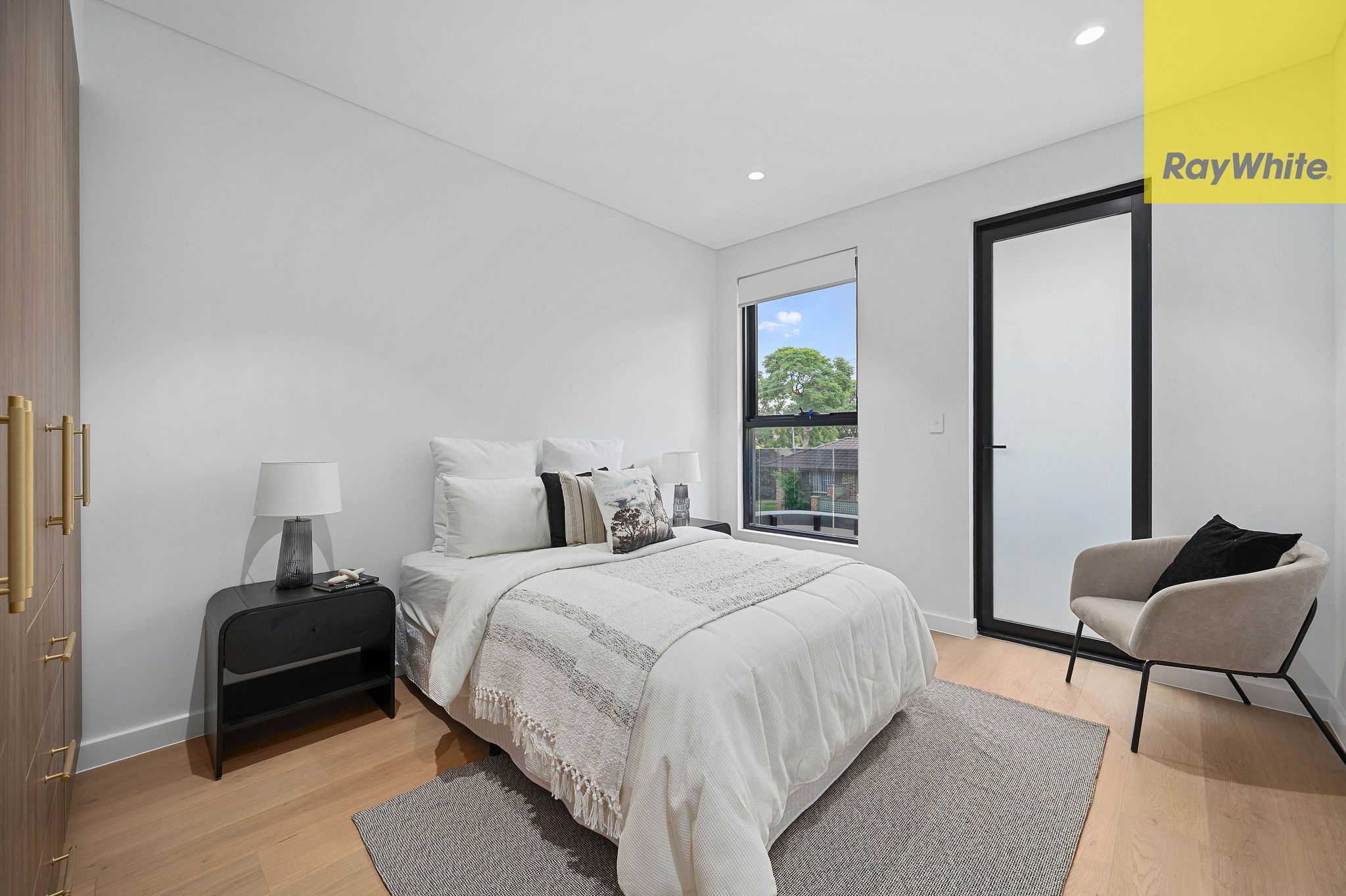 11 Thorn Street — photo 16 of 22