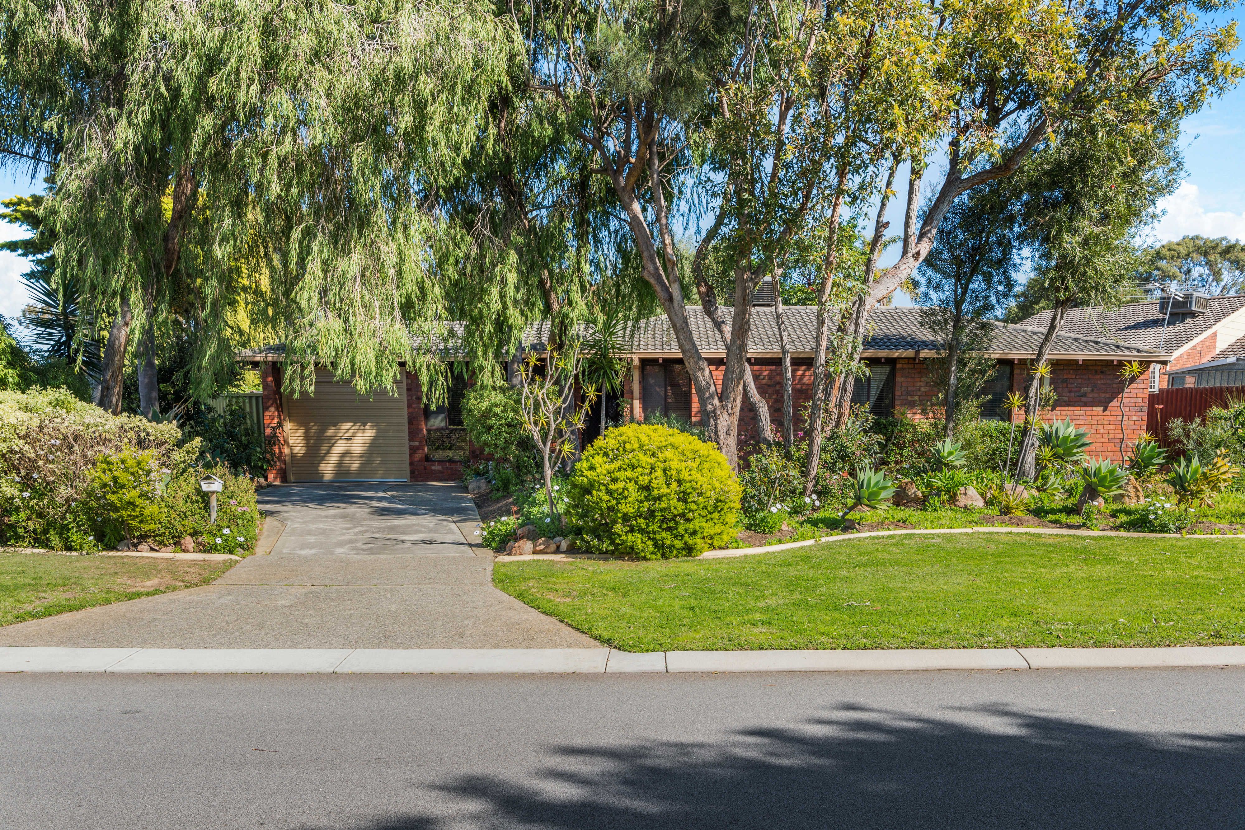 1 Angus Court, Duncraig, WA 6023