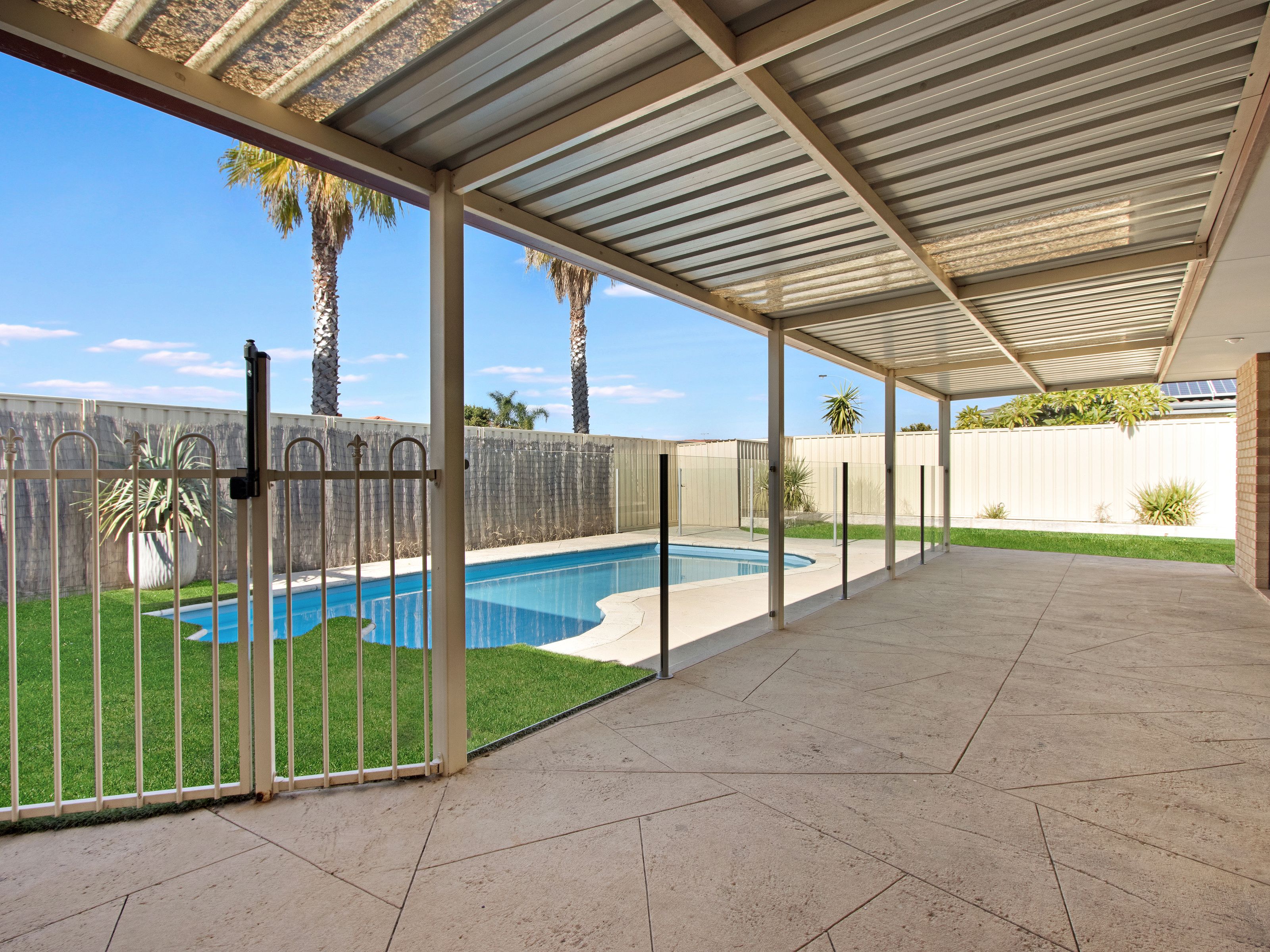 23 Shoalhaven Place, Waikiki, WA 6169