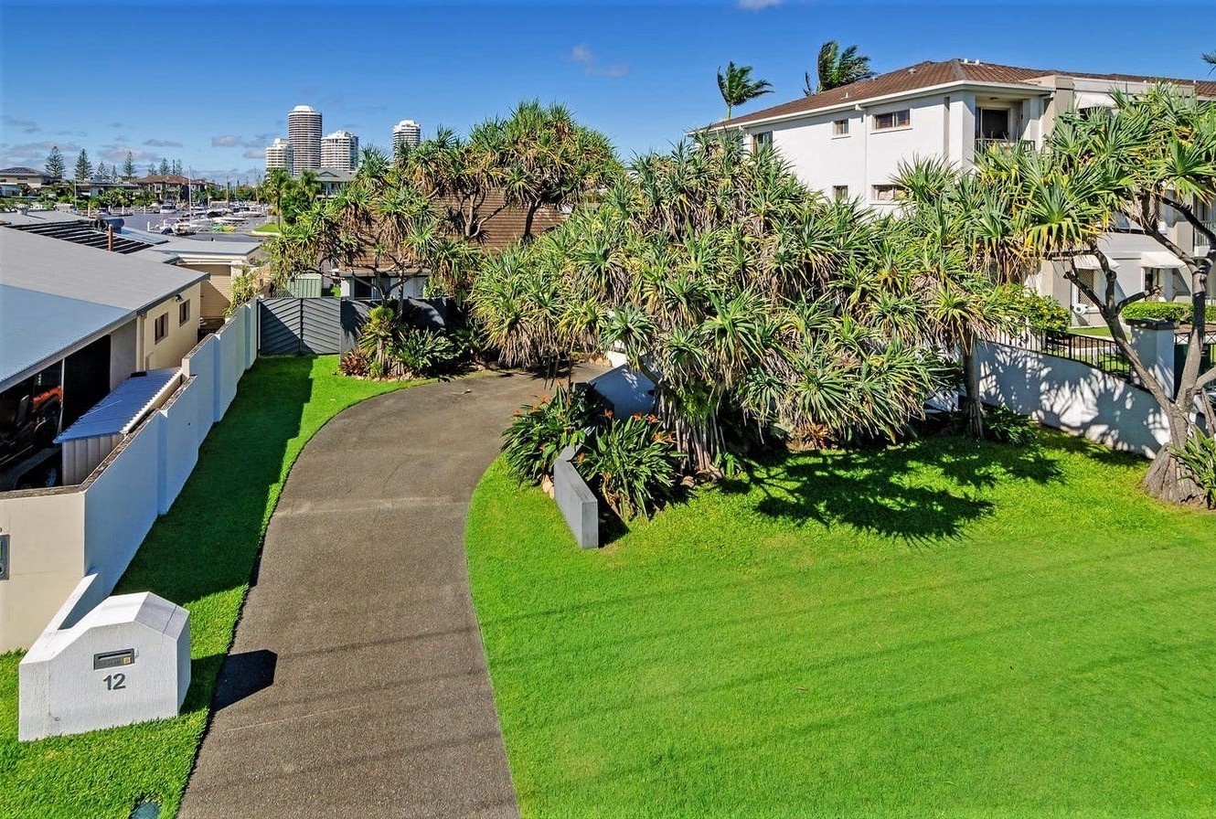 12 Jennifer Avenue, Runaway Bay, QLD 4216
