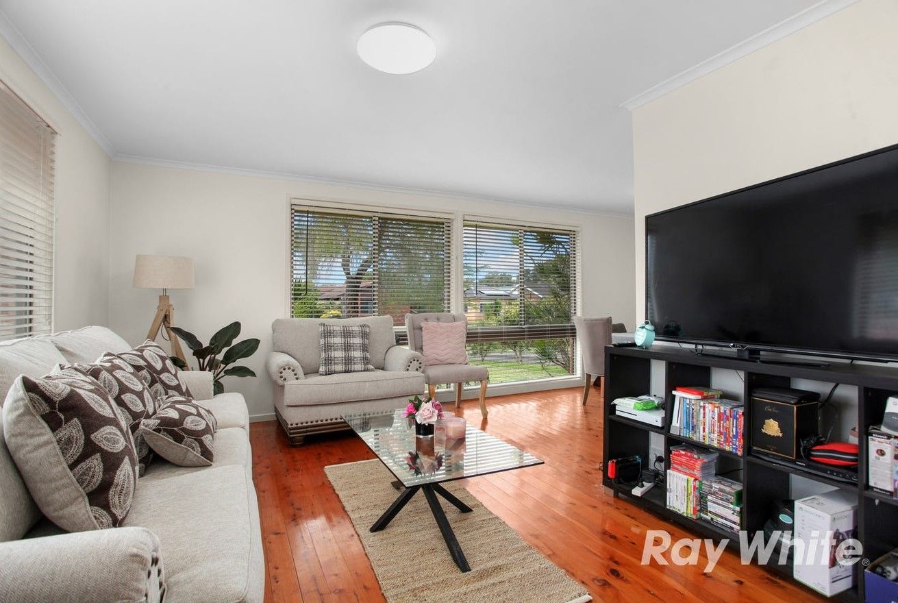 19 Mccartney Close, St Clair, NSW 2759