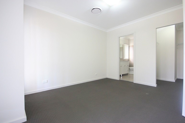 14 Denton Road, Spring Farm, NSW 2570