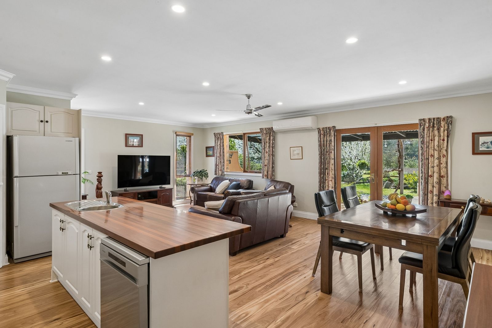 22 Longwood Road — photo 4 of 22