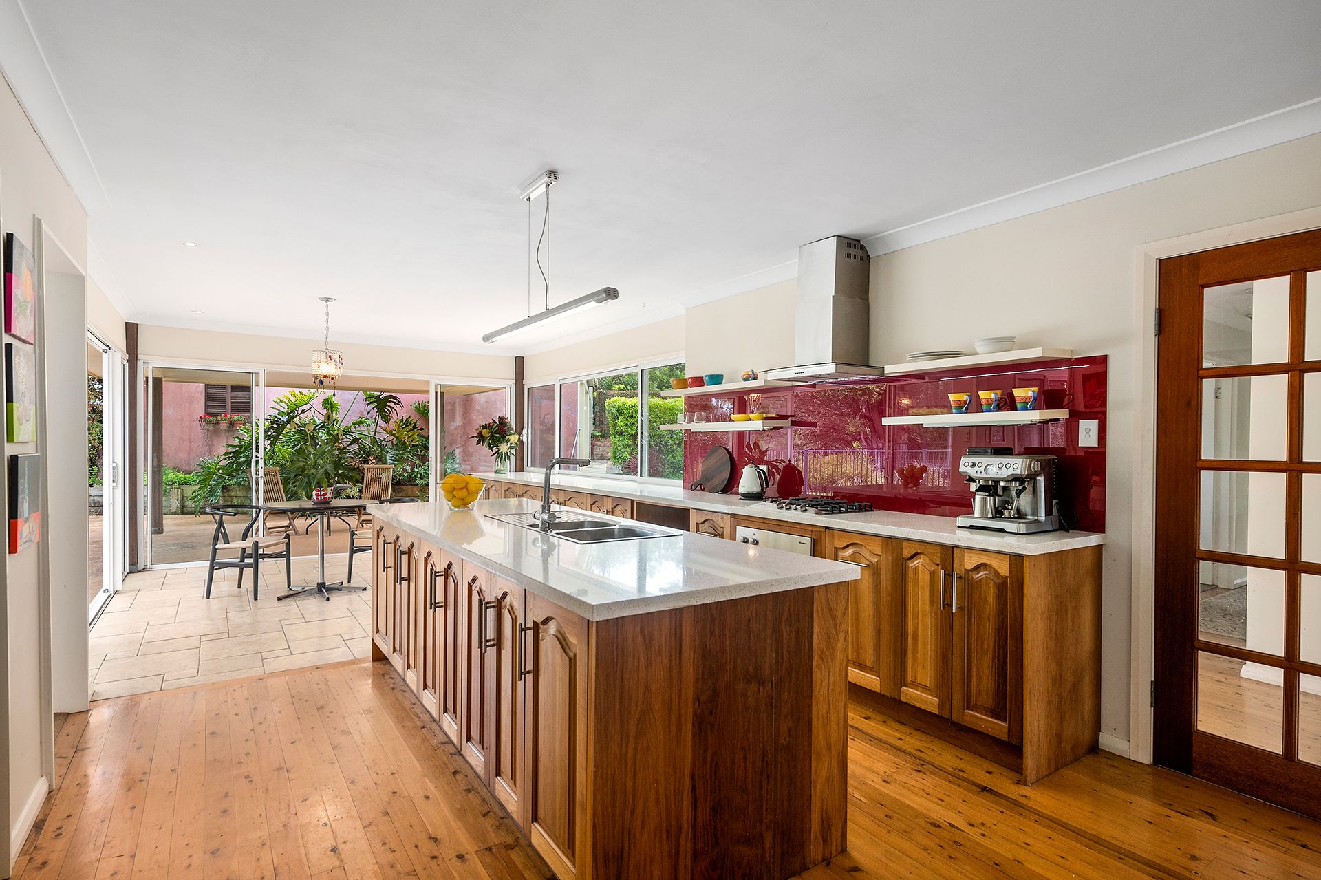 69 Bulwer Road — photo 4 of 18