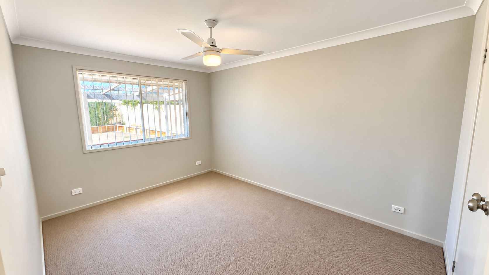 10 Hughes Close — photo 8 of 14