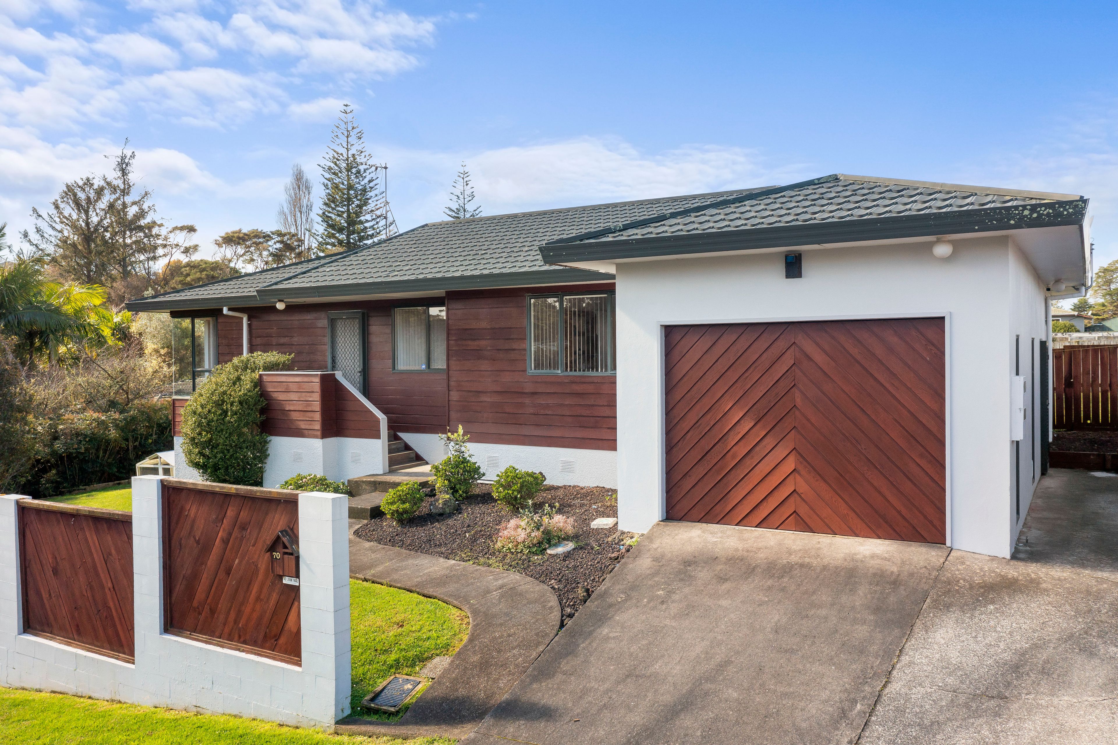 70 Taupo Street, Green Bay, Waitakere City