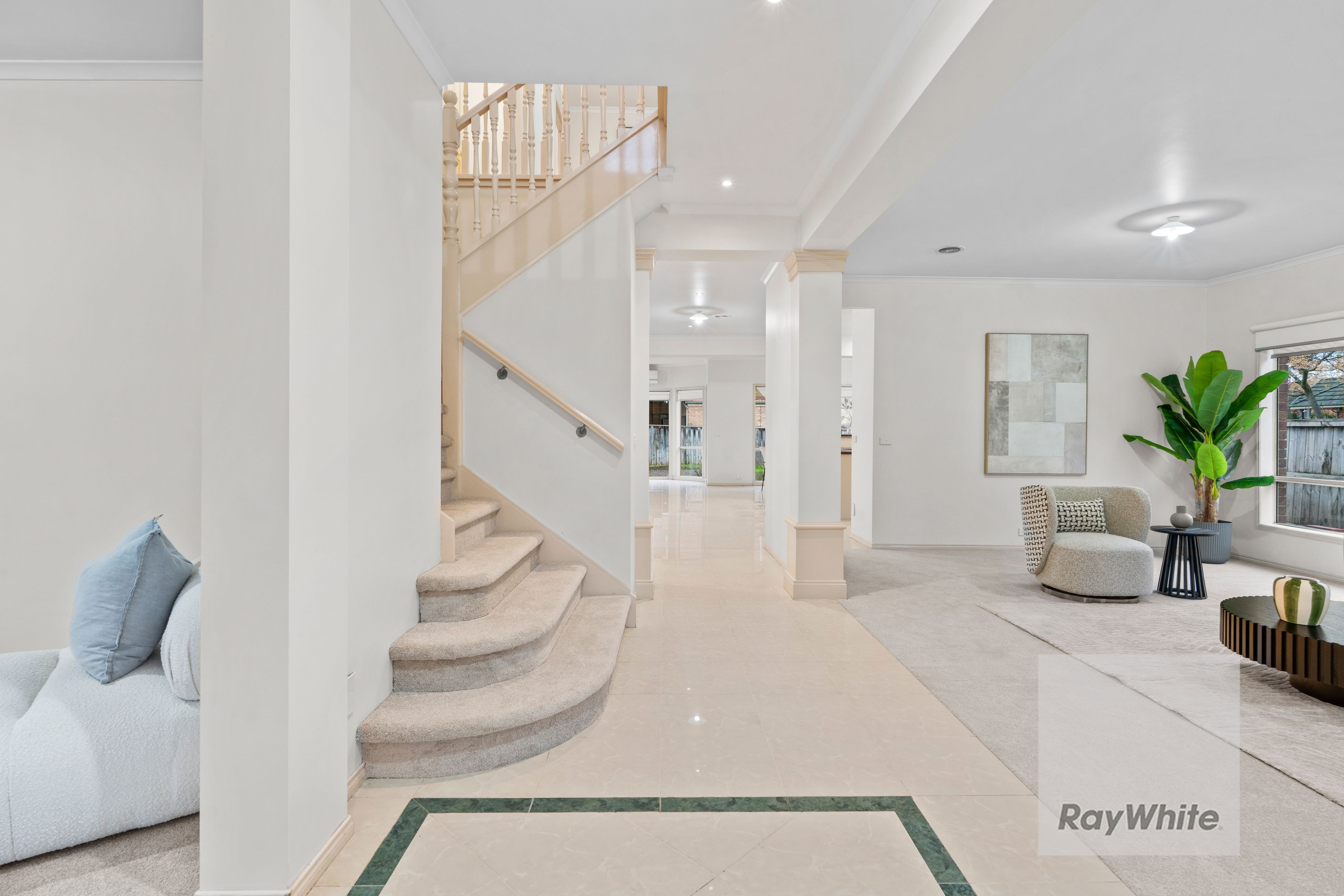 19 Botanica Boulevard — photo 4 of 20