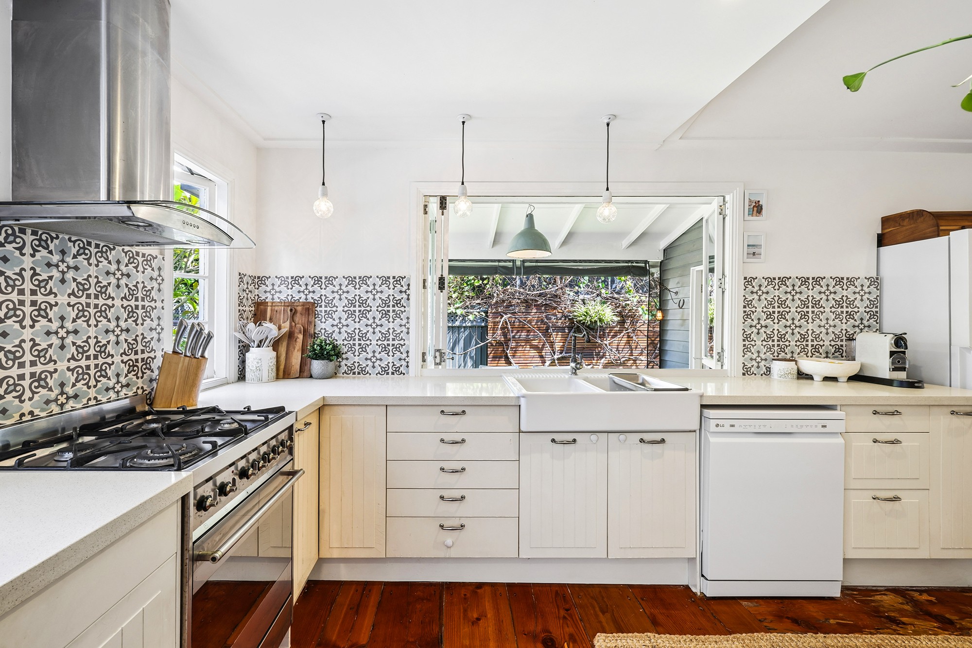 17 Station Street, Currumbin Waters, QLD 4223