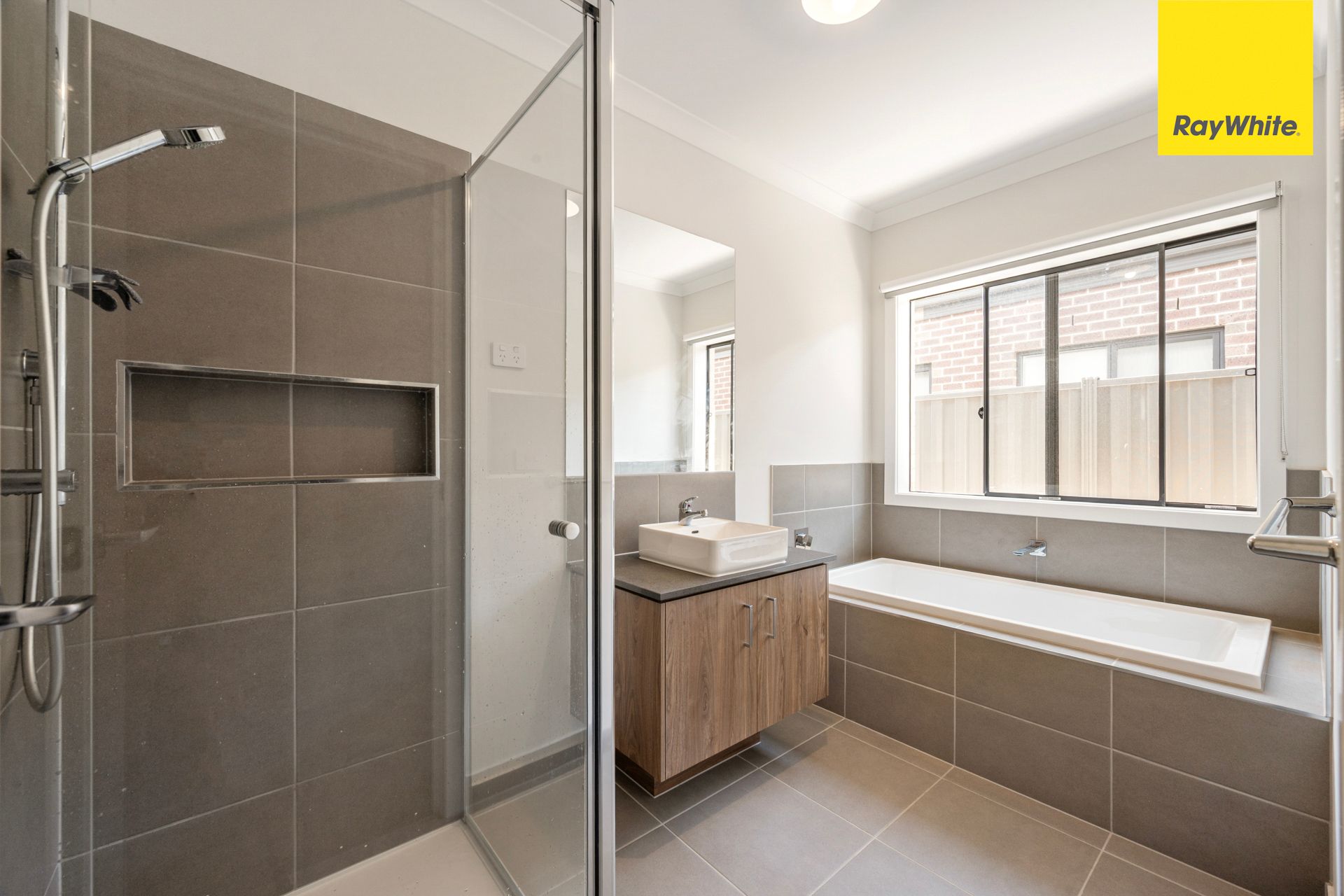 4 Trookfield Street — photo 11 of 17