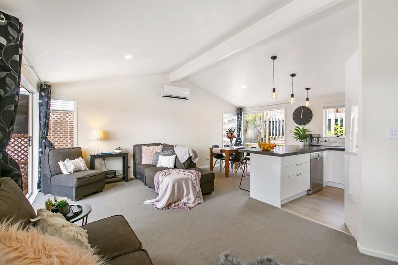 1/111 Manuka Road, Glenfield, North Shore City