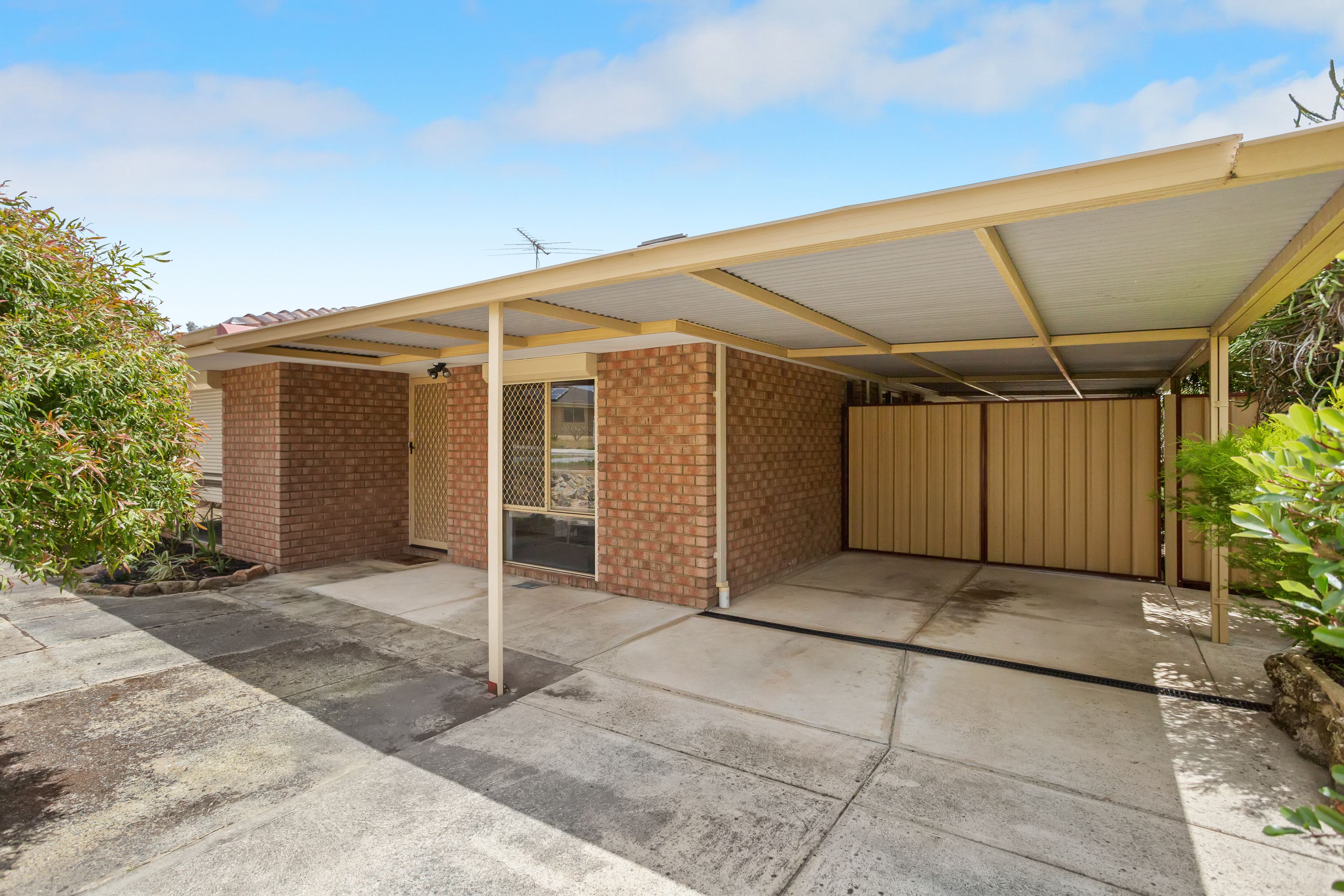 10 Farnesian Circle, Mirrabooka, WA 6061